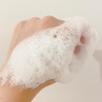 スクラブボディウォッシュ フラワーマーケット ホワイトチューリップ/LUV SCENT/ボディスクラブを使ったクチコミ(4枚目)