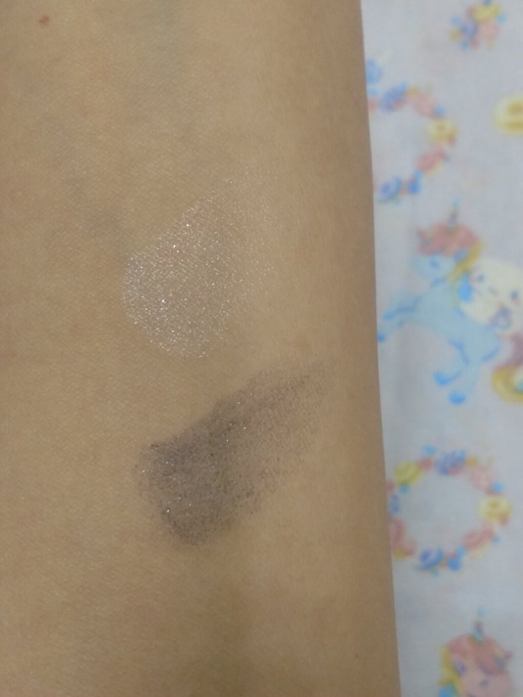 ツーカラー アイシャドウ ラメシリーズ/CEZANNE/アイシャドウパレットを使ったクチコミ(4枚目)