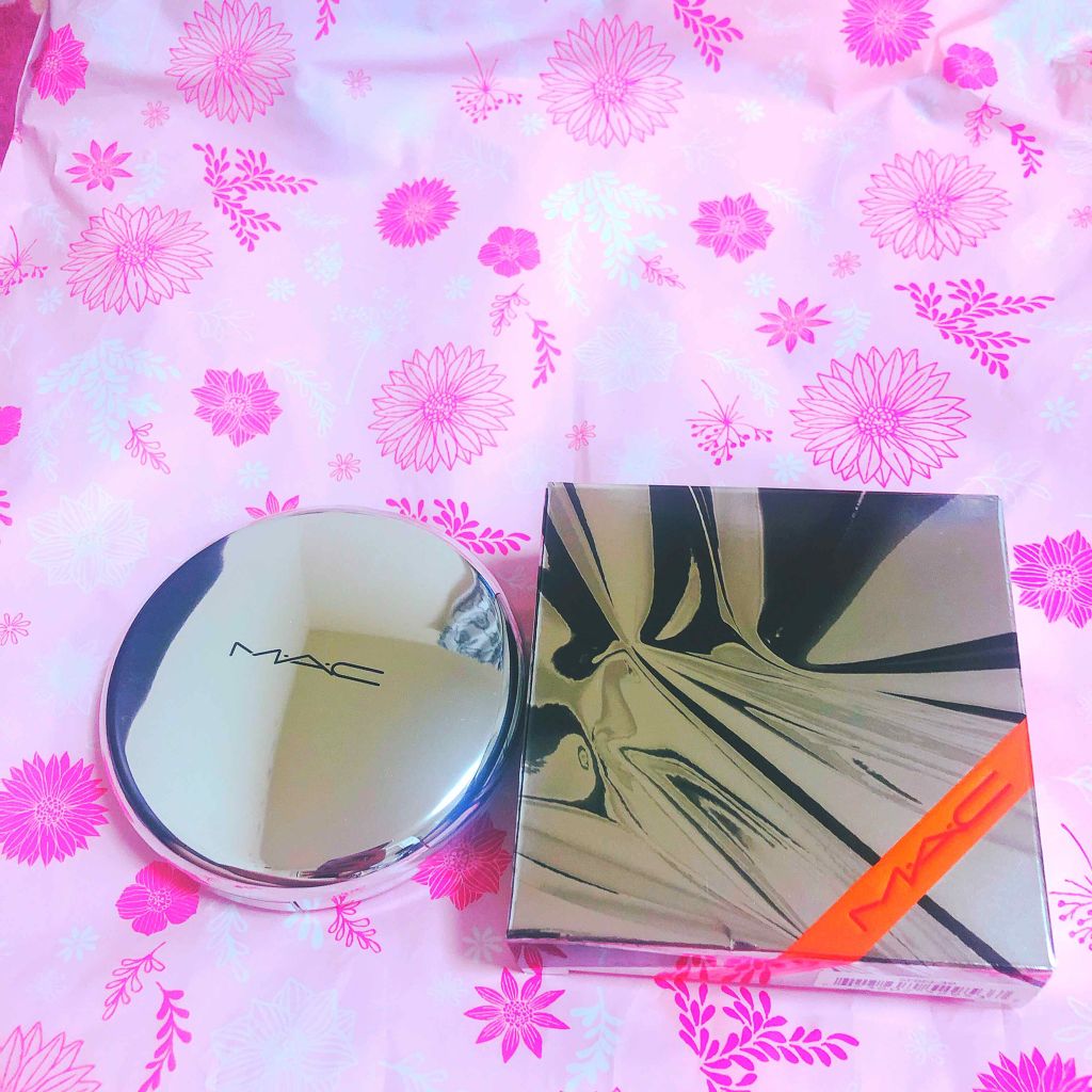 エクストラ ディメンション スキンフィニッシュ【ホリデーコレクション 2018】 スノーフラッシュト/M・A・C/パウダーハイライトを使ったクチコミ（2枚目）