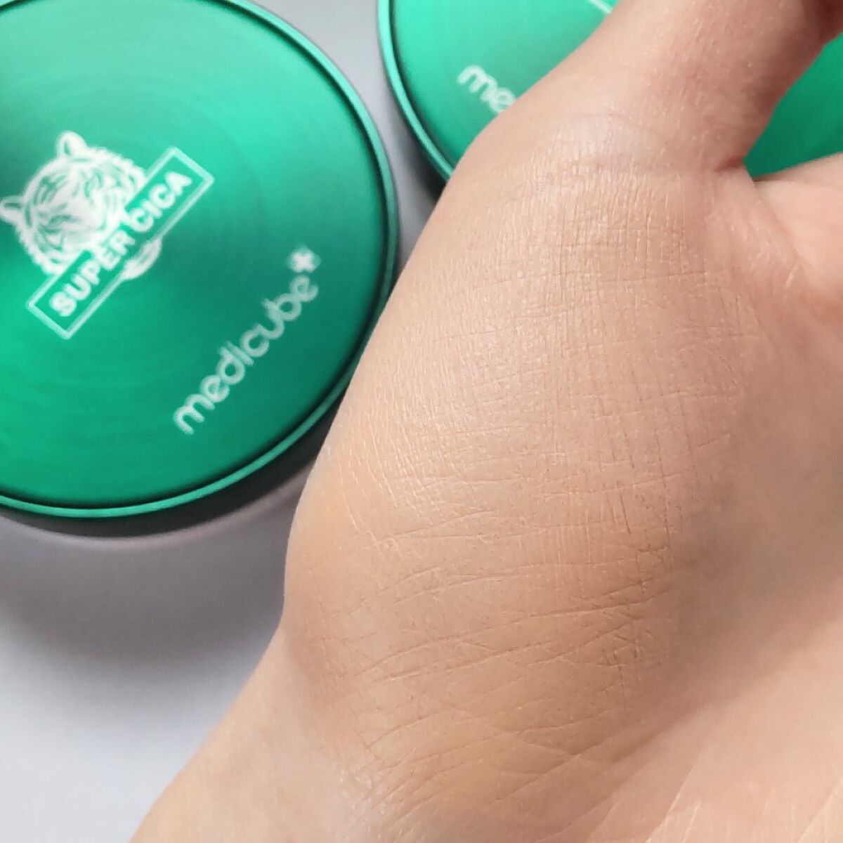 スーパーシカクッション/MEDICUBE/クッションファンデーションを使ったクチコミ（3枚目）