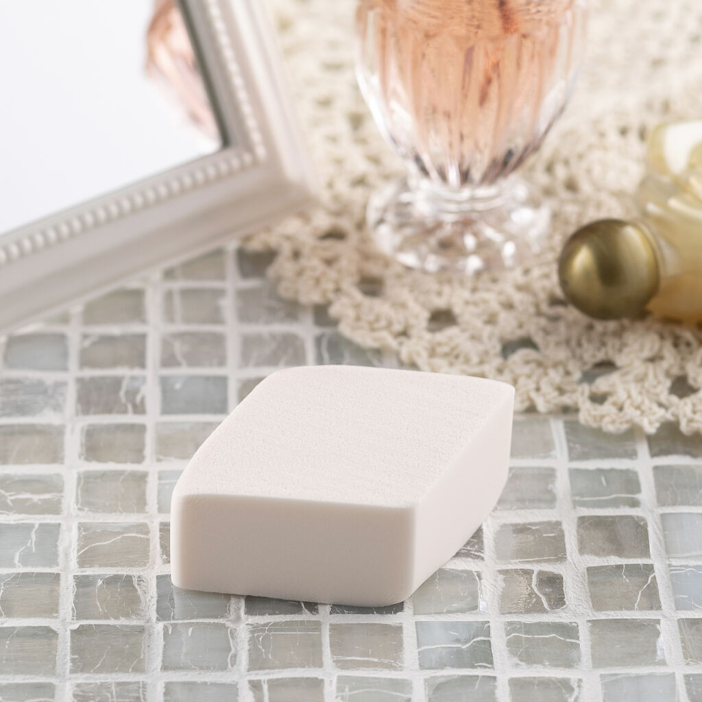 汚れが落ちやすいパフ リキッド用 ひし形/貝印/パフ・スポンジを使ったクチコミ（1枚目）