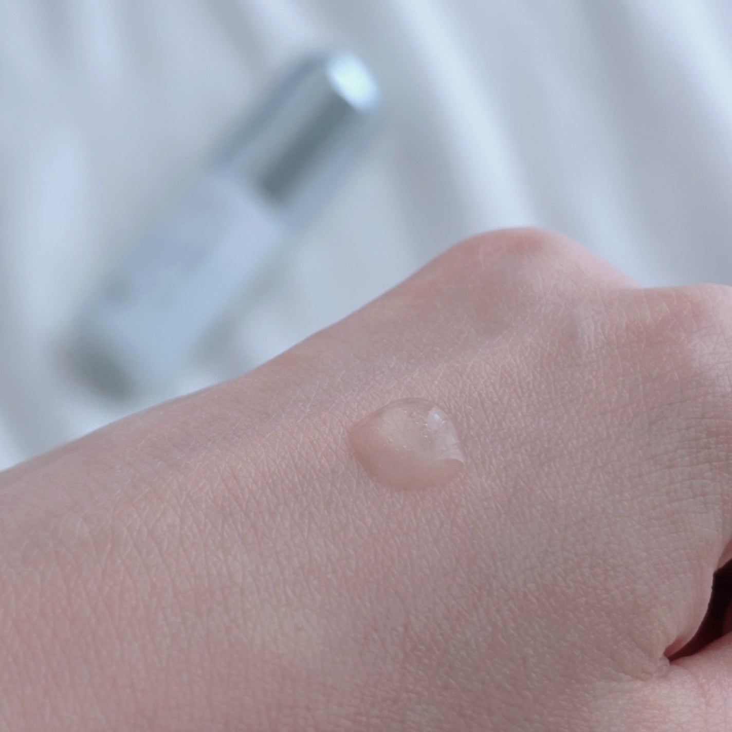 乾燥さん 薬用水分力ブライトニングエッセンス【医薬部外品】/乾燥さん/美容液を使ったクチコミ(5枚目)