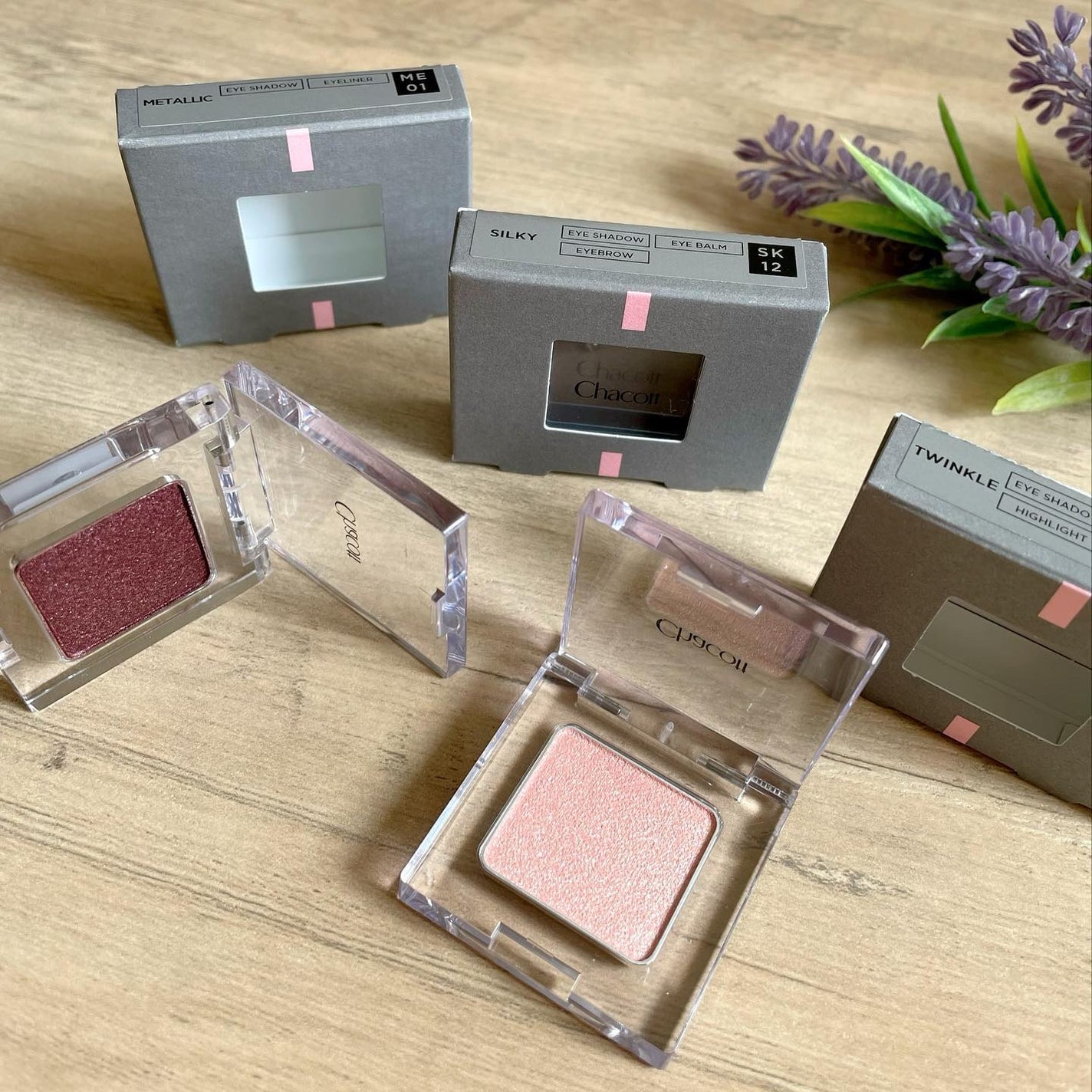 マルチカラーバリエーション トゥインクル/チャコット・コスメティクス/単色アイシャドウを使ったクチコミ(1枚目)
