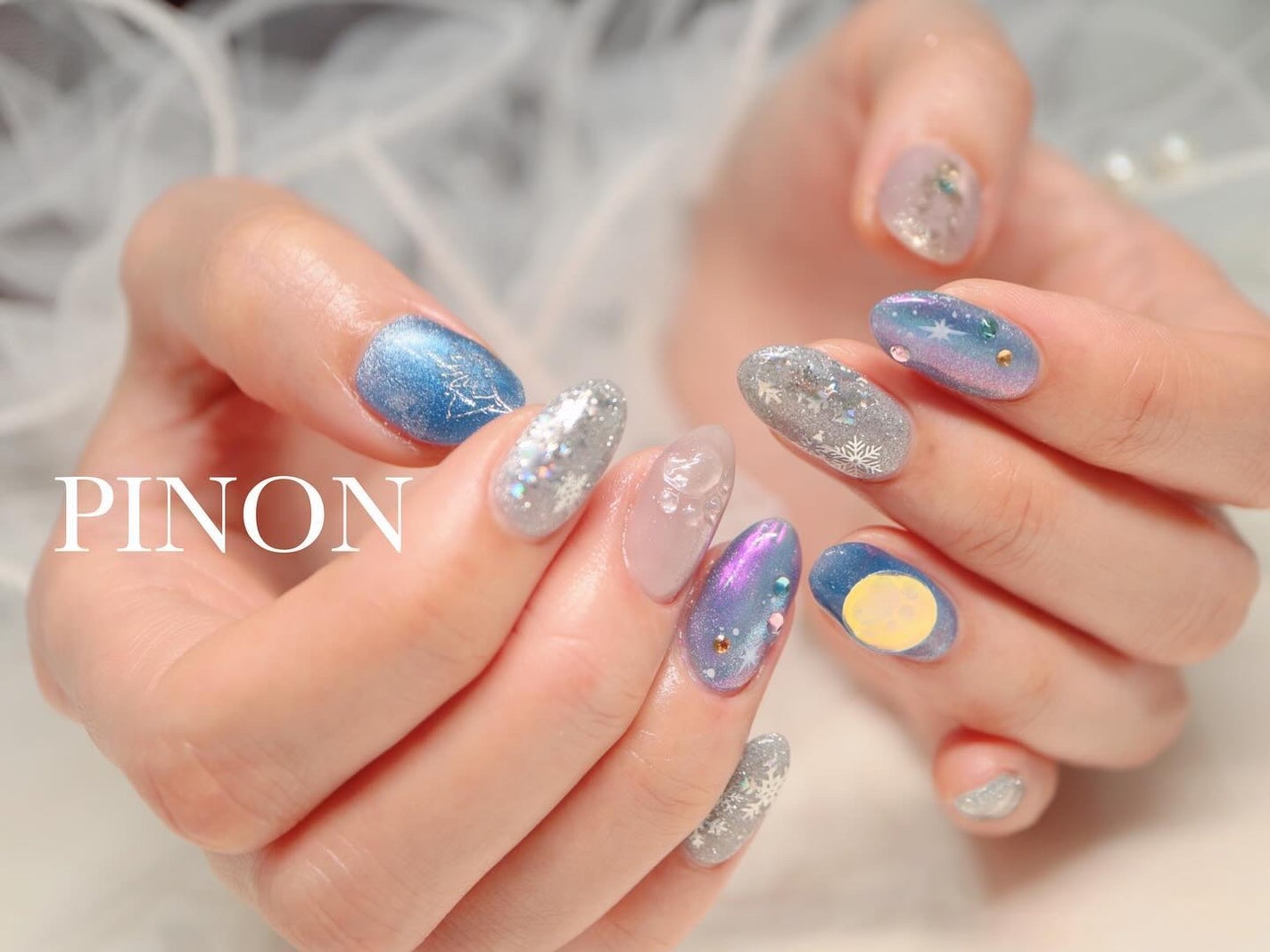 shino on LIPS 「キャラクターモチーフネイル🐈⬛雪×猫×肉球×リボン×ハートで..」(3枚目)