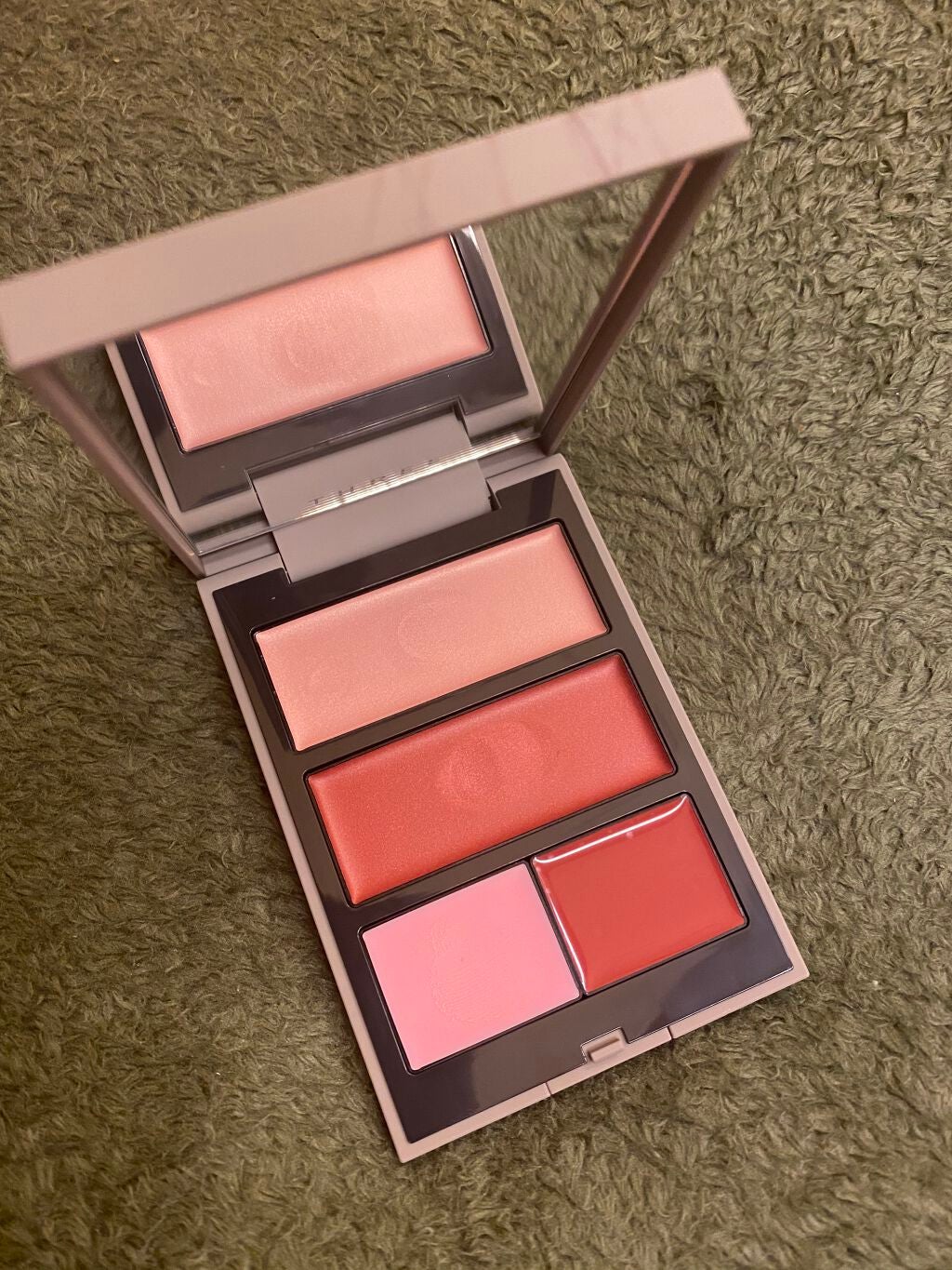 グローフリーダムパレットライジング/THREE/クリームハイライトを使ったクチコミ(1枚目)