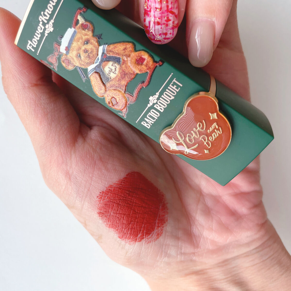 Love Bear マットリップスティック ヘーゼルナッツベア/FlowerKnows/口紅を使ったクチコミ（3枚目）