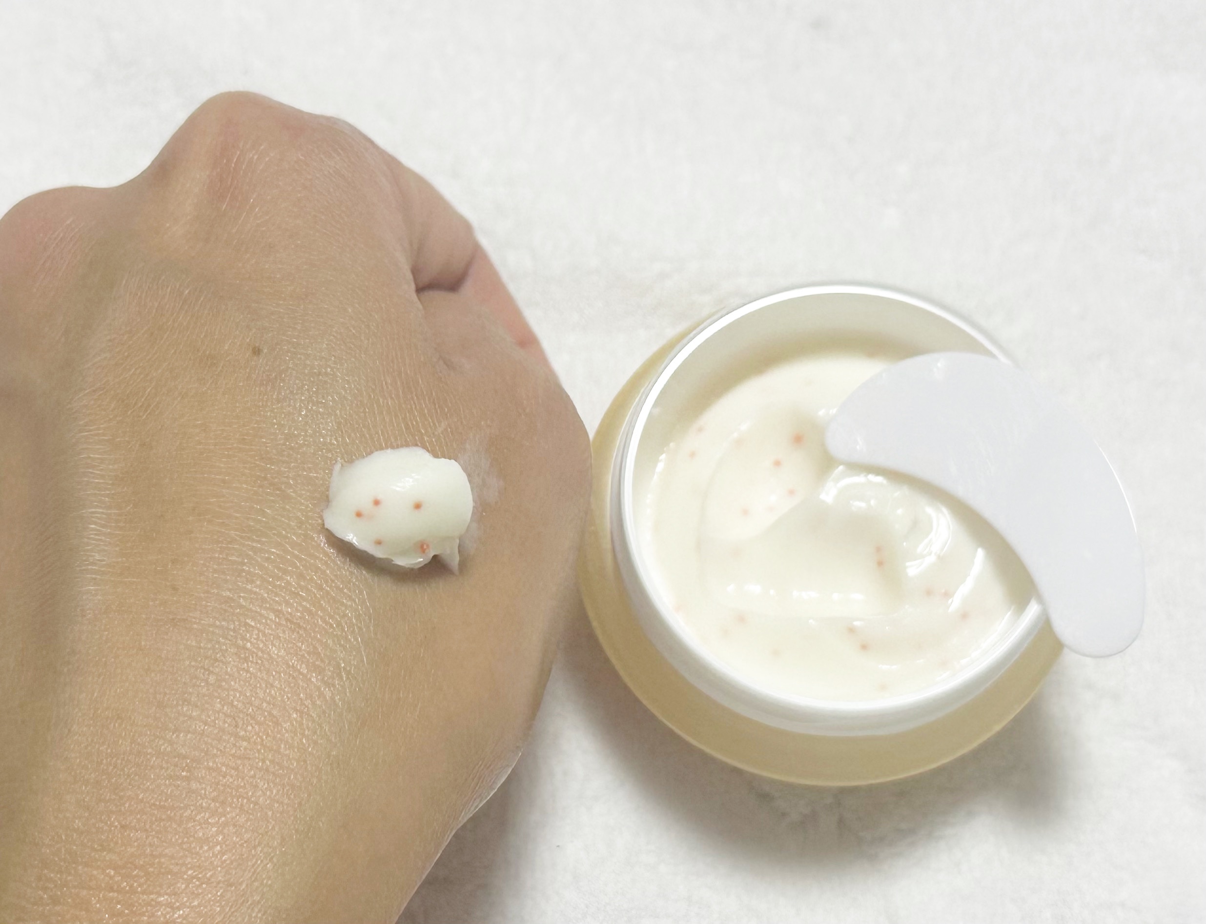 アンティミリ Wオイルイン クリーム/ナリス化粧品/フェイスクリームを使ったクチコミ（2枚目）