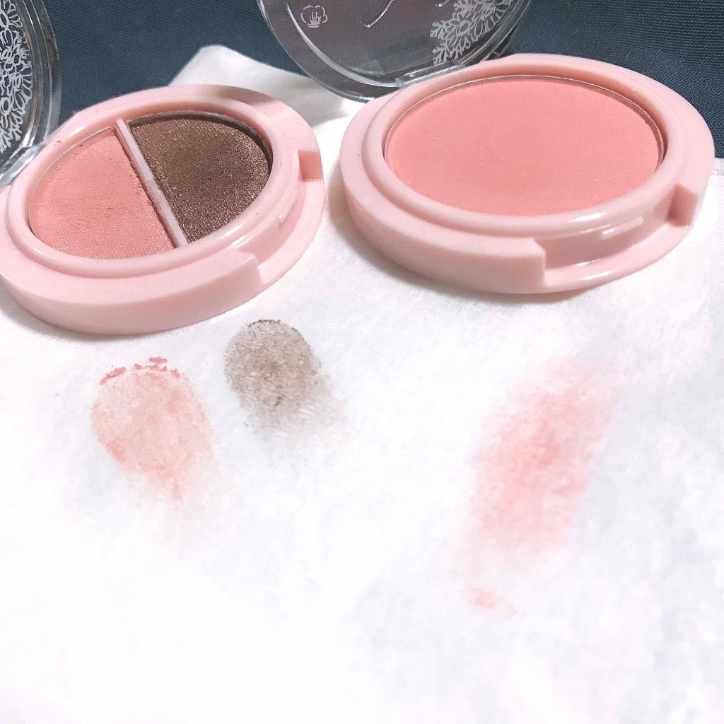 Blooming Kitty パウダーチーク/DAISO/パウダーチークを使ったクチコミ（2枚目）