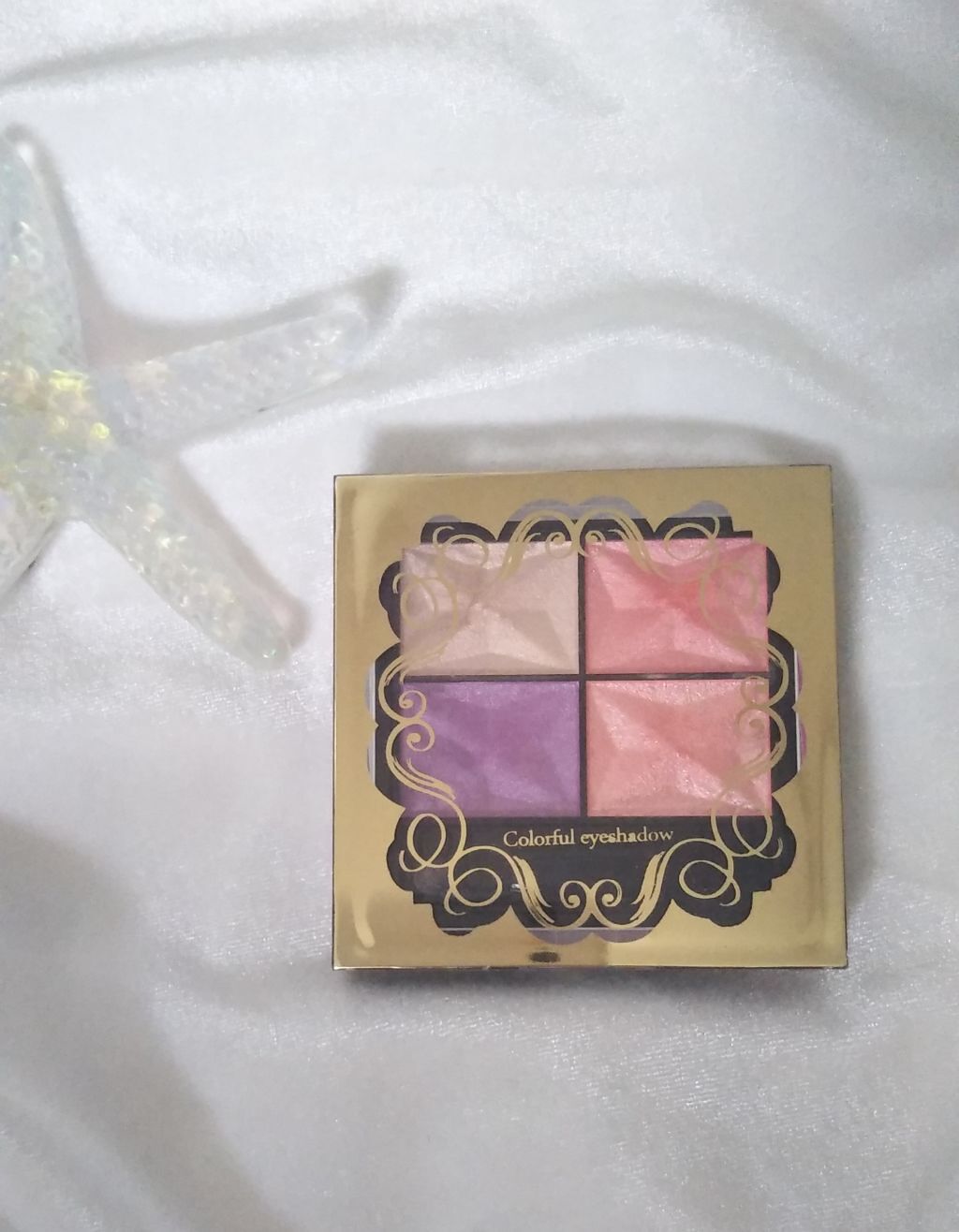カラフルアイシャドウ/DAISO/アイシャドウパレットを使ったクチコミ(1枚目)