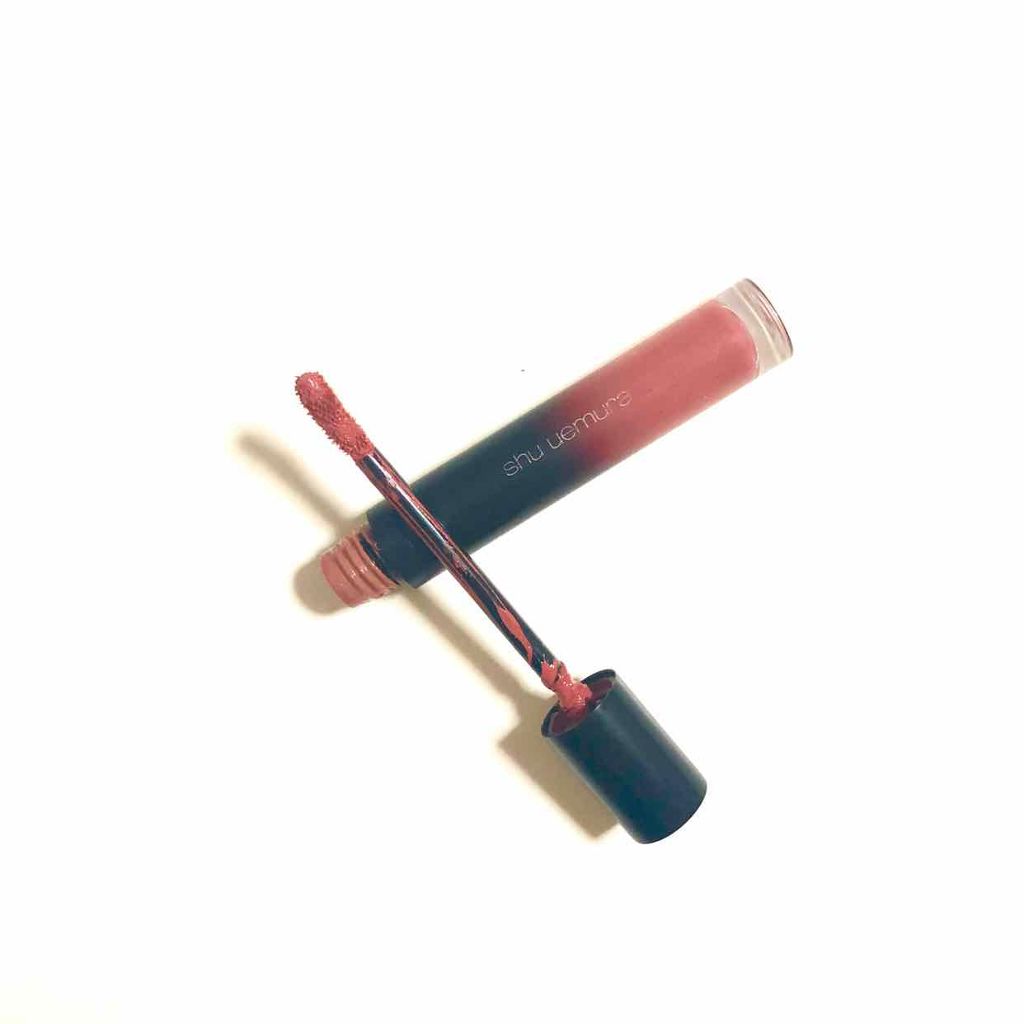 


📌 シュウウエムラ マットシュプリア MBG01
👛 ¥3,456

持ち ◎ 食後も色残るくらい持ちがいい〜
発色 ◎ 下地要らず
色み ◎ イエベ秋の私は手放せない絶妙なお洒落カラー
保湿力 ○ 下地に保湿系しこめばバリバリに