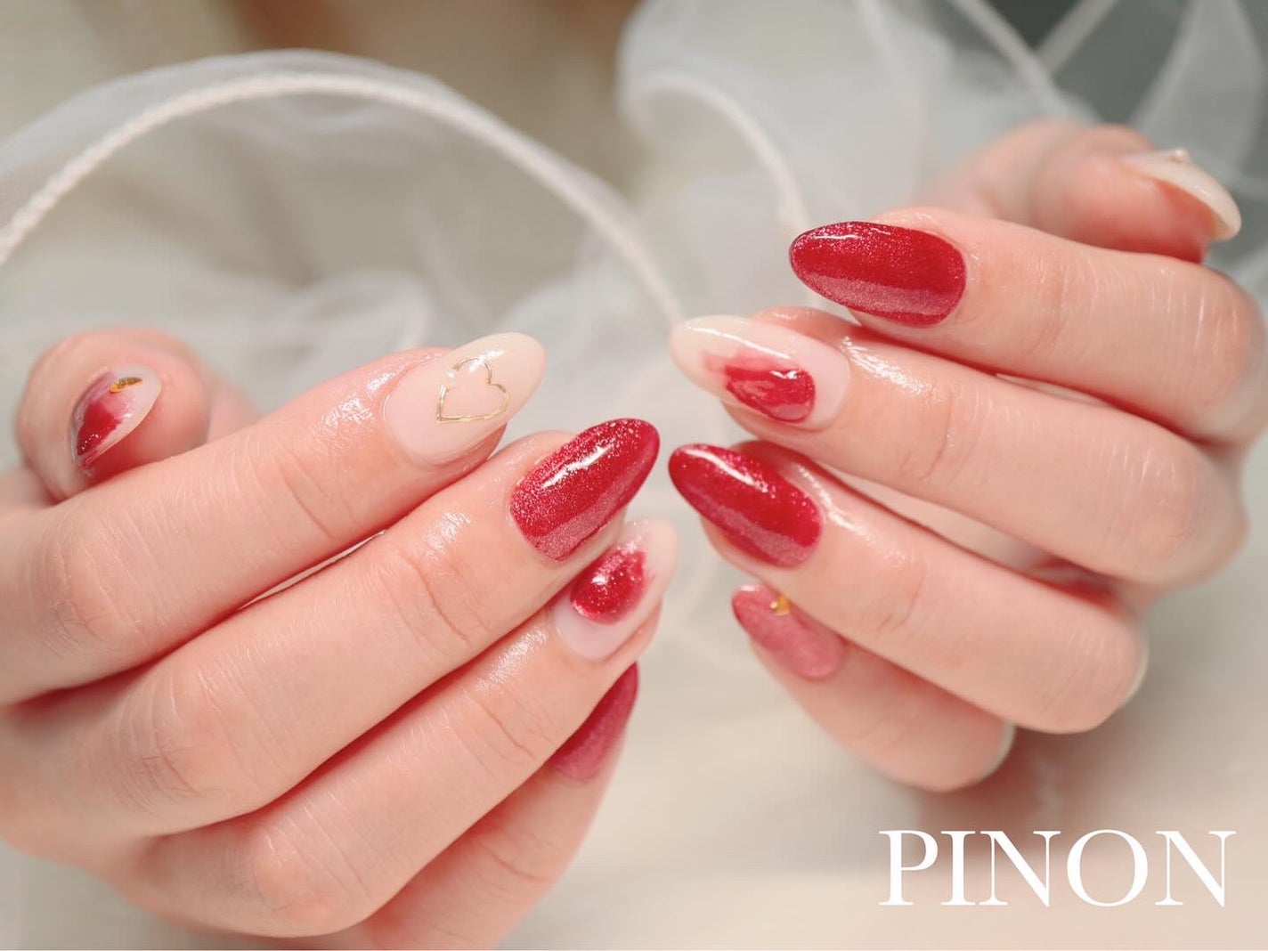 shino on LIPS 「simplecourseバレンタインにぴったりハートネイル☺︎..」(2枚目)