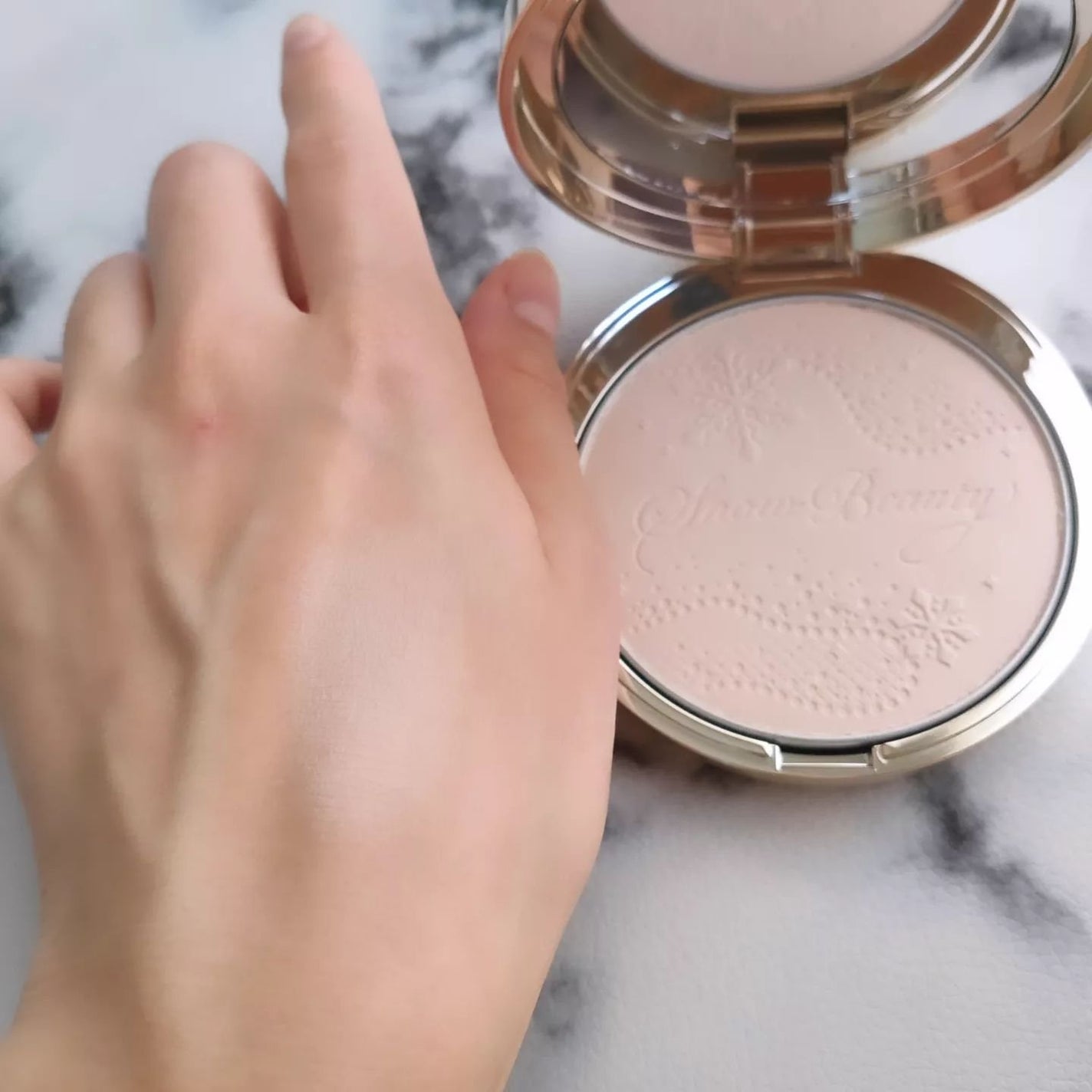 スノービューティー ブライトニング スキンケアパウダーA (医薬部外品)/スノービューティー/プレストパウダーを使ったクチコミ(6枚目)