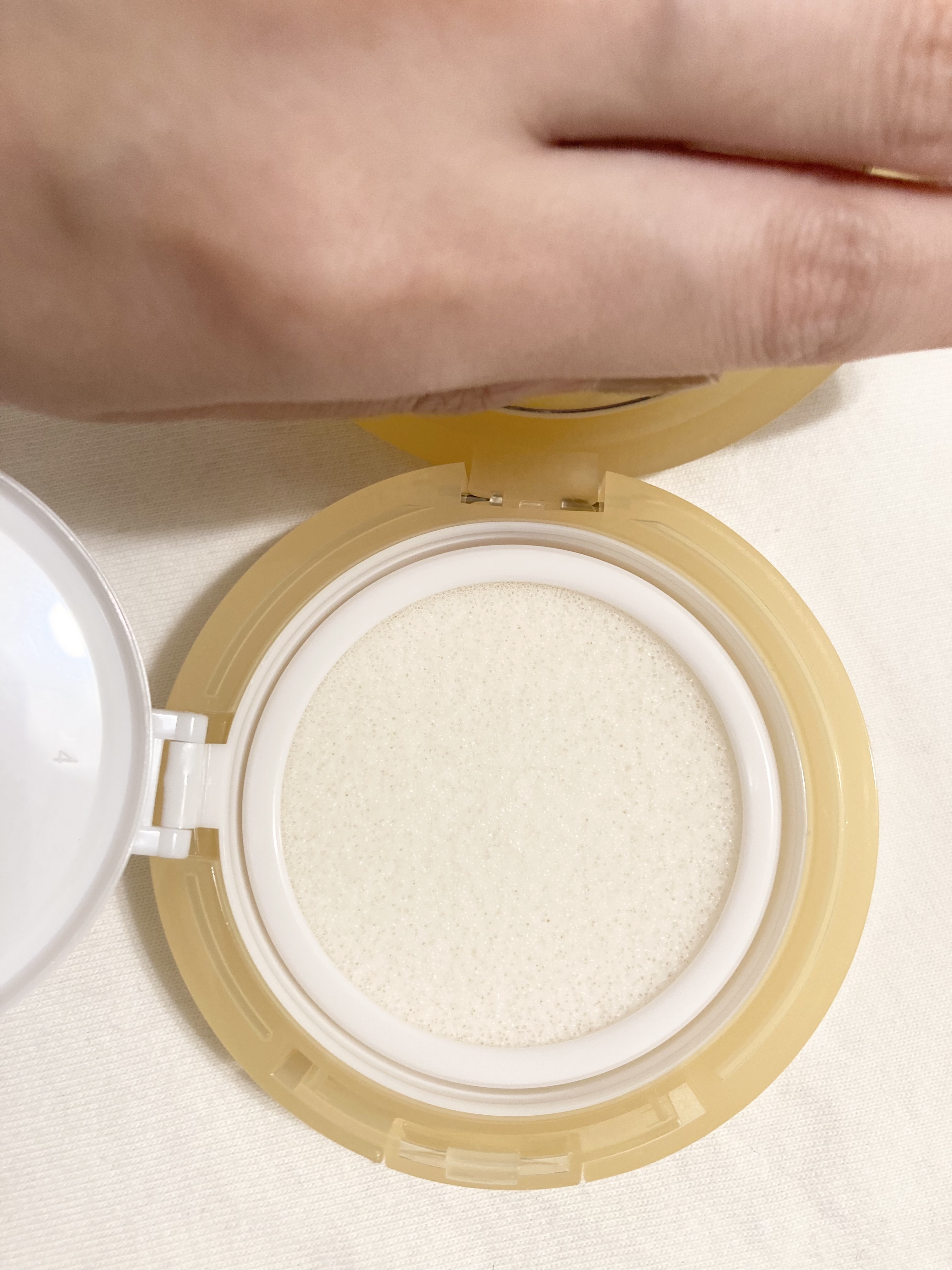 【企業限定】ウォーターロックサラサラパクト（ミモザ）/A’pieu/フェイスパウダーを使ったクチコミ（2枚目）