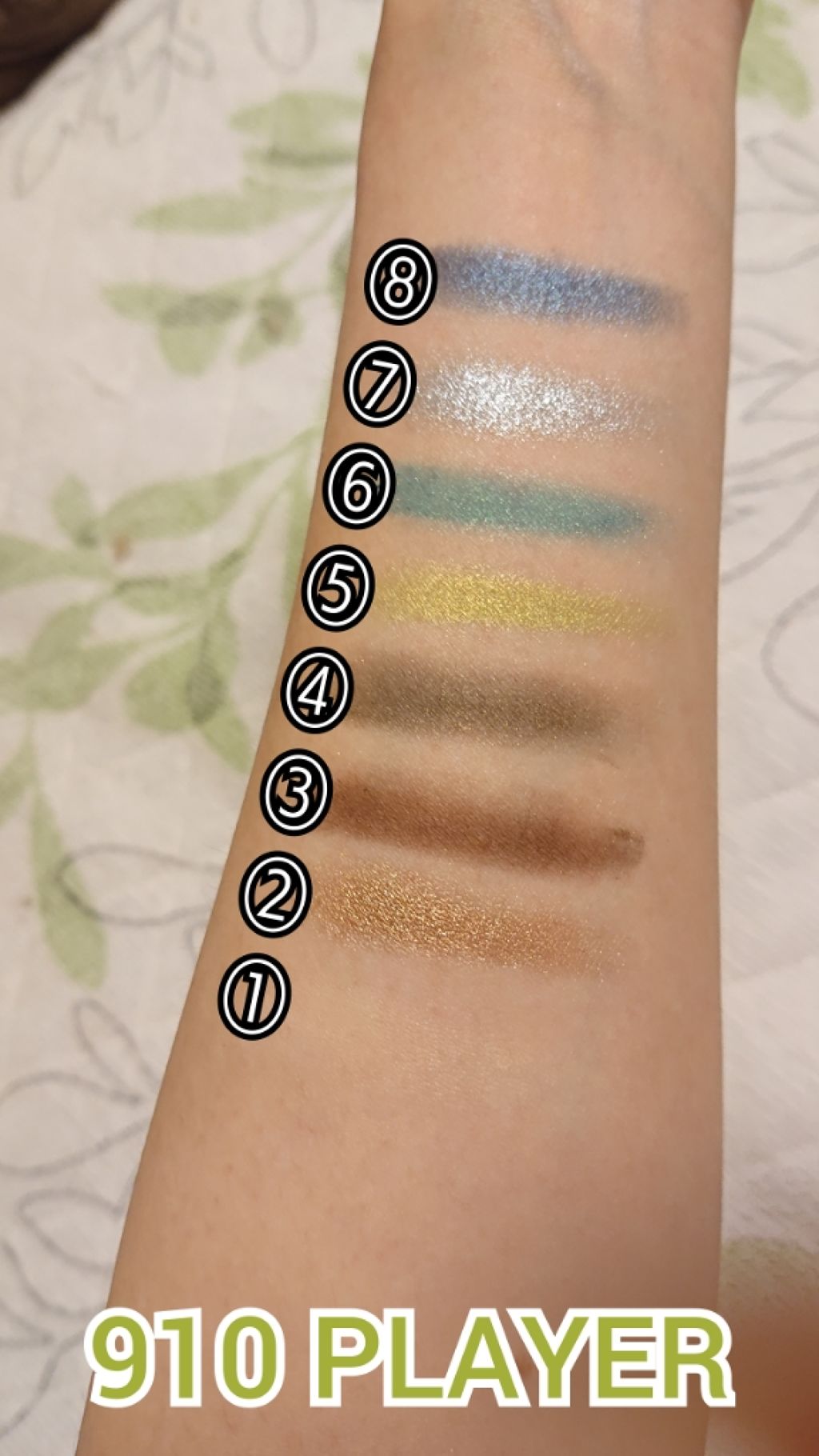 カラーステイ ルックス ブック パレット/REVLON/アイシャドウパレットを使ったクチコミ（2枚目）