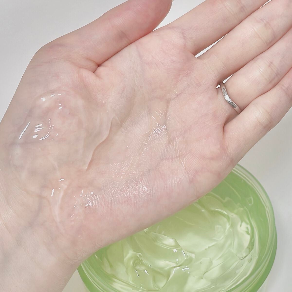 ALOE VERA 98% MOISTURE CICA GEL/MORNING SURPRISE/ボディクリームを使ったクチコミ(3枚目)