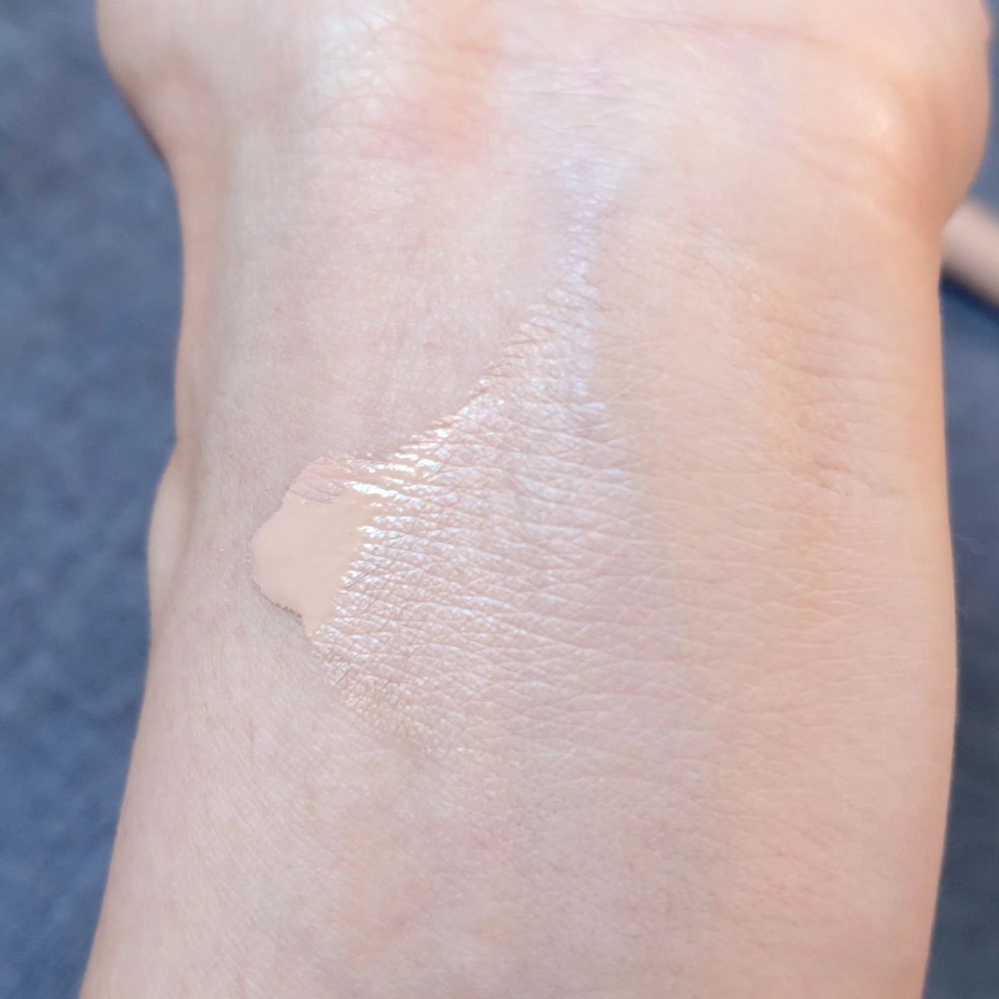 リアル フローレス ウェイトレス パーフェクティング コンシーラー 1N1/ローラ メルシエ/リキッドコンシーラーを使ったクチコミ（3枚目）