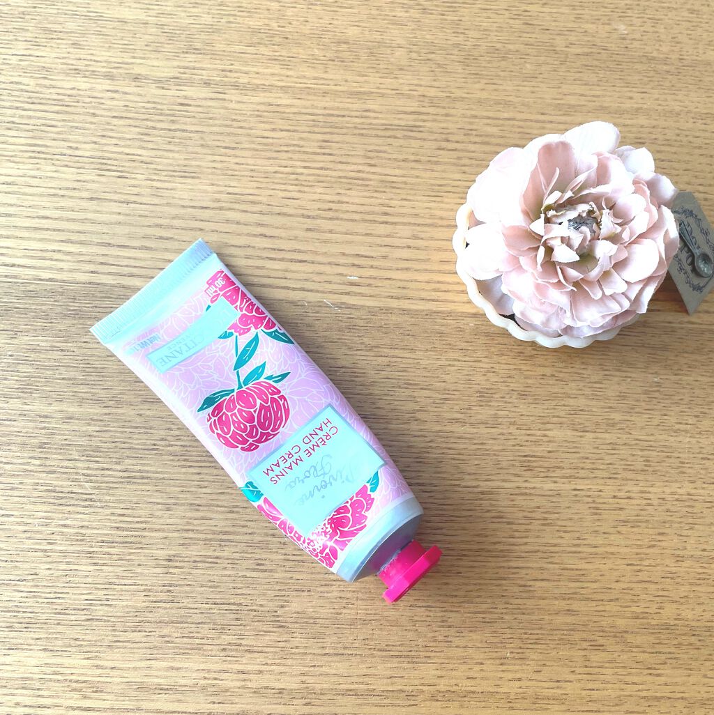 ピオニー フェアリーハンドクリーム 30ml/L'OCCITANE/ハンドクリームを使ったクチコミ（2枚目）