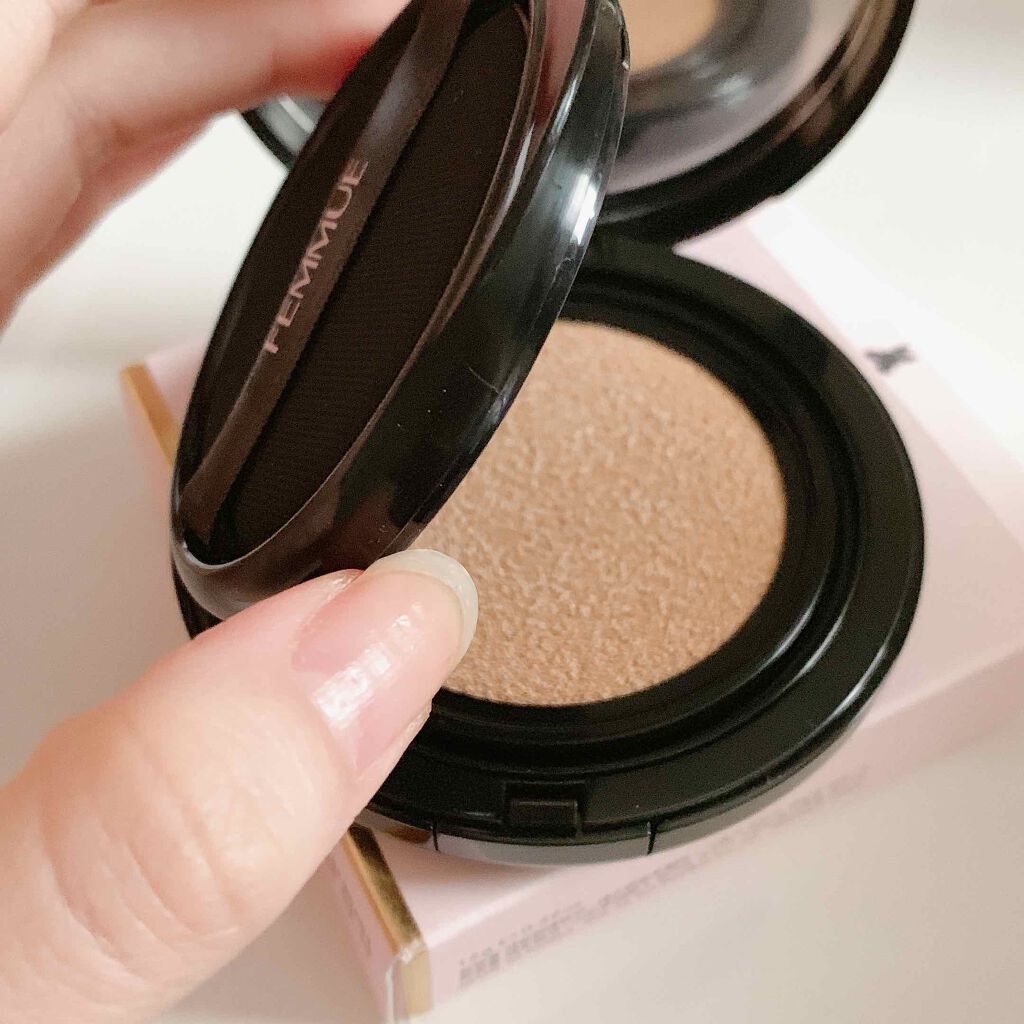エバーグロウクッション SPF23 PA++/FEMMUE/クッションファンデーションを使ったクチコミ(2枚目)