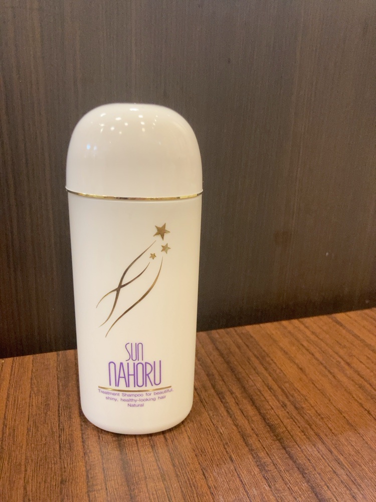 まず、泡立ちがふんわり優しくて、まるで髪を包み込むようなマイルドな洗い心地♡ シャンプーだけなのに、トリートメントしたみたいなしっとり感があって、指通りがなめらかに！

洗い上がりはサラサラなのにまとまりもよくて、くせ毛さんもネコ毛さんも剛