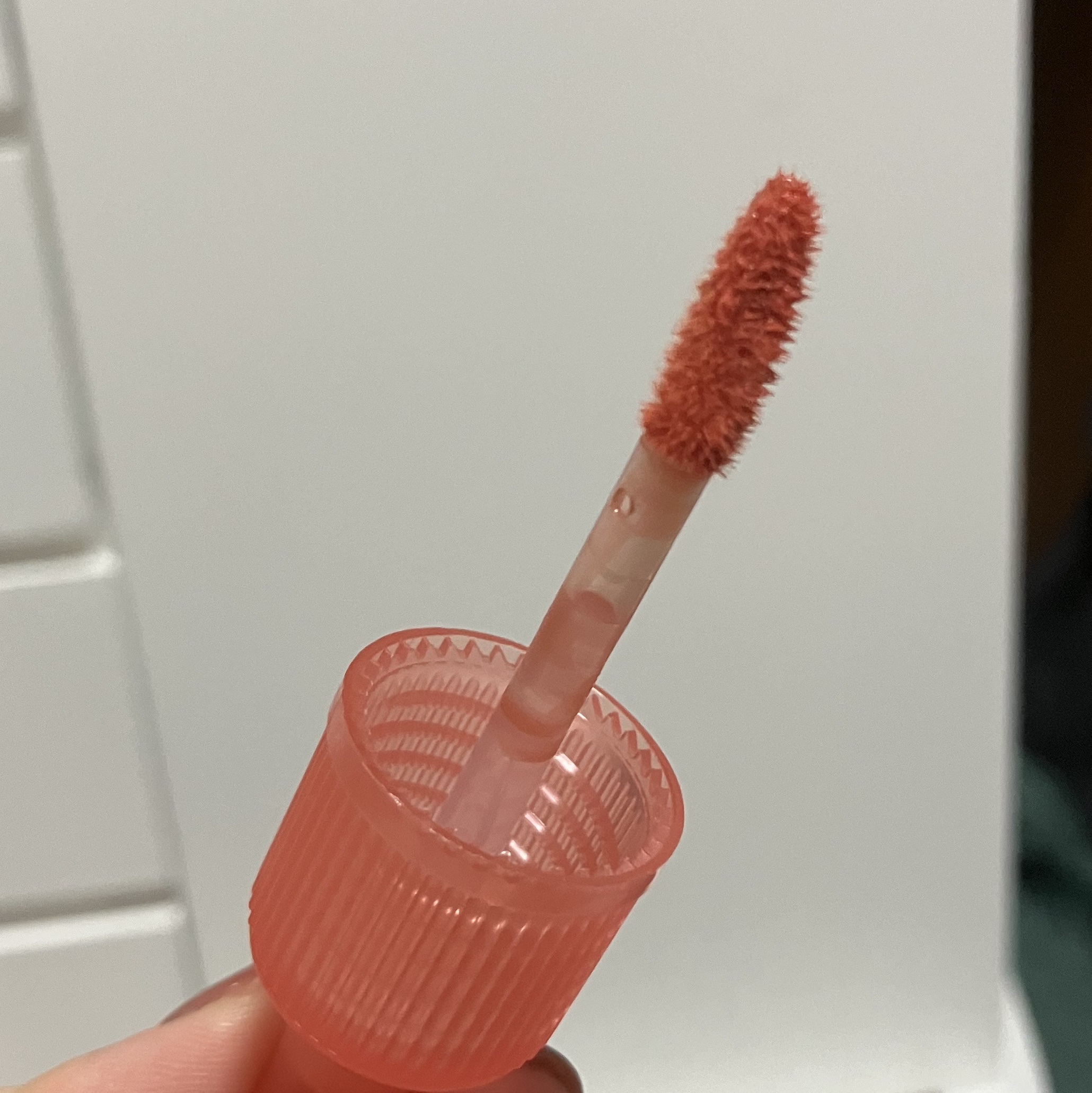 インク グラスティング リップ グロス 04 グッド オン ユー(GOOD ON YOU)/PERIPERA/リップグロスを使ったクチコミ（3枚目）