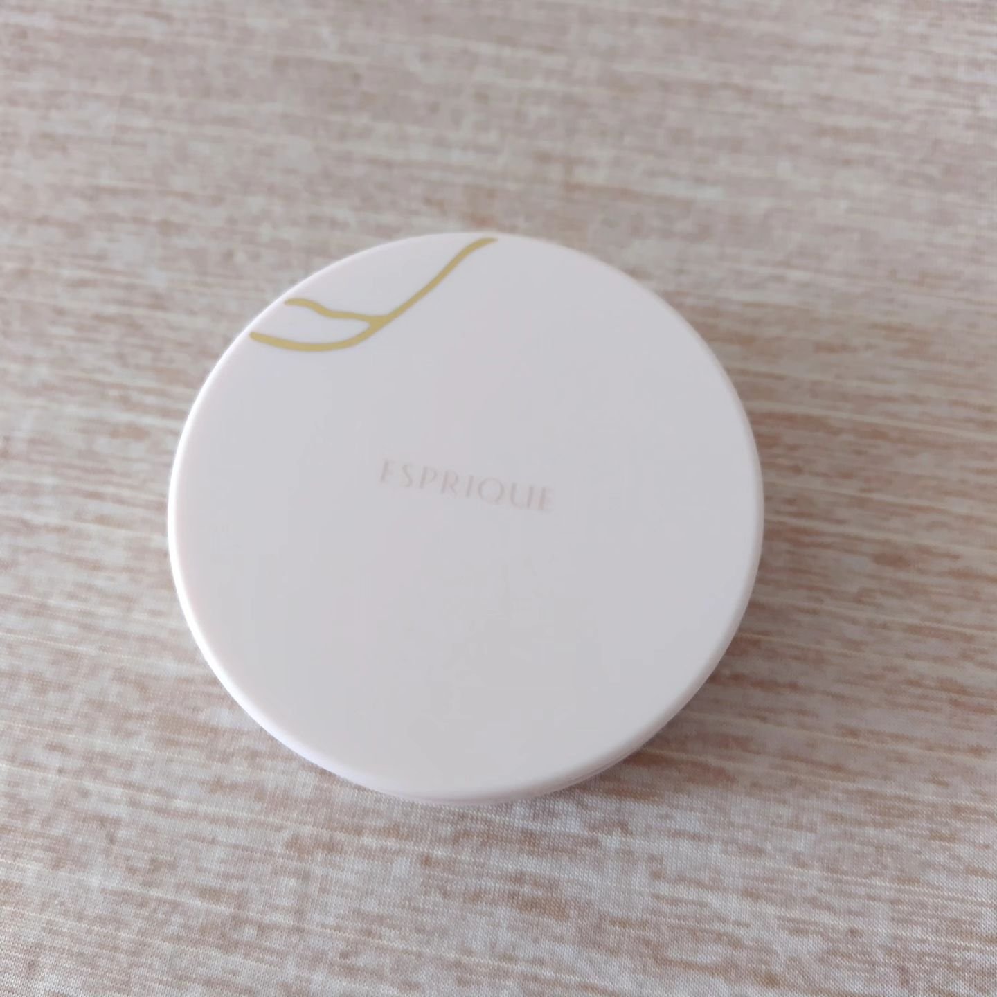 アクアリー スキンウェア カバー 02 ナチュラルベージュ/ESPRIQUE/クッションファンデーションを使ったクチコミ（1枚目）