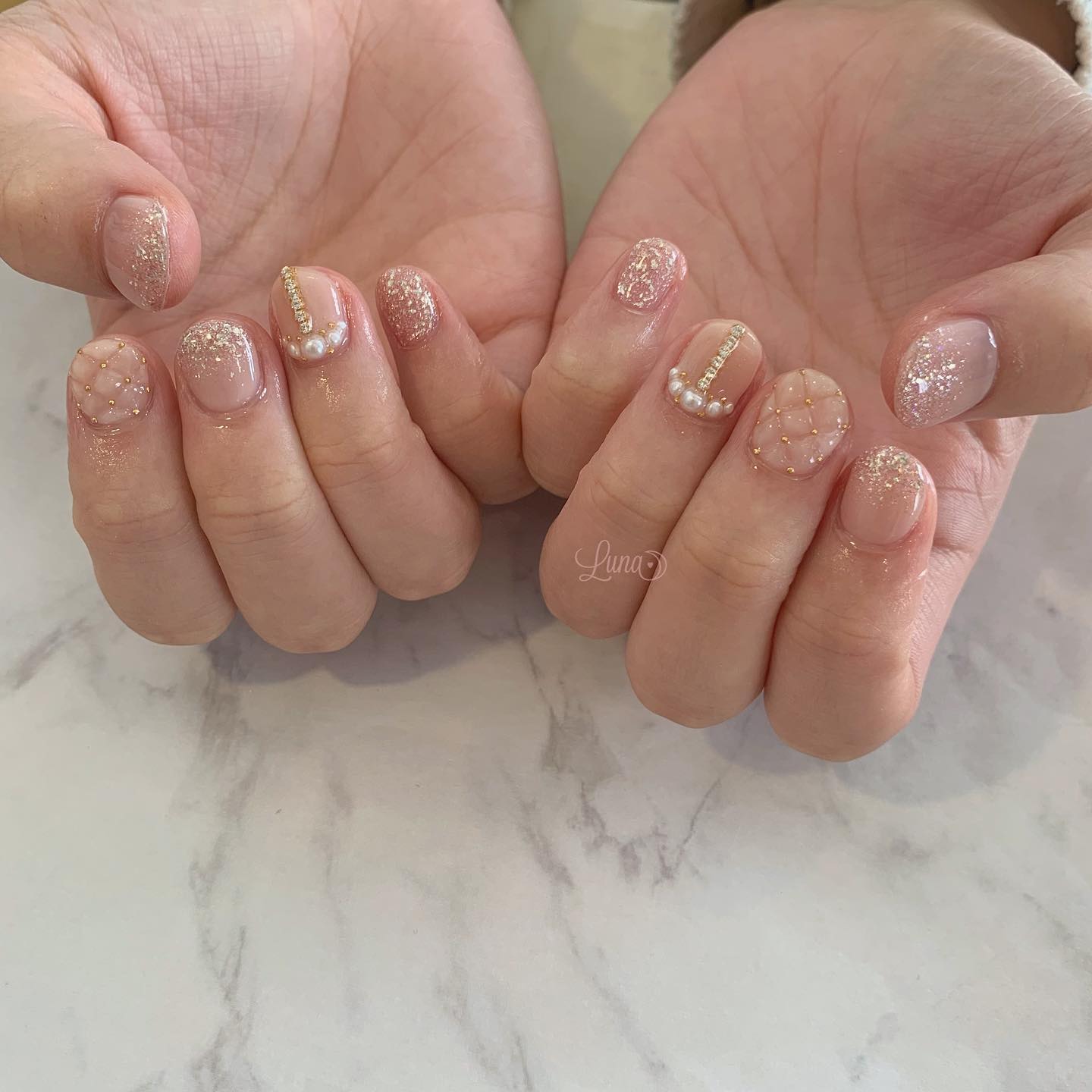 #ジェルネイル,#ワンカラーネイル,#ニュアンスネイル,#うるうるネイル,#ちゅるんネイル,#シンプルネイル,#パーツネイル,#透け感ネイル,#クリアネイル,#ぷっくりネイル,#ちぐはぐネイル,#韓国ネイル,#きらきらネイル,#うるつやネイル,#フレンチガーリーネイル,#ラメグラネイル,#キルティングネイル,#ピンクネイルのネイルデザイン