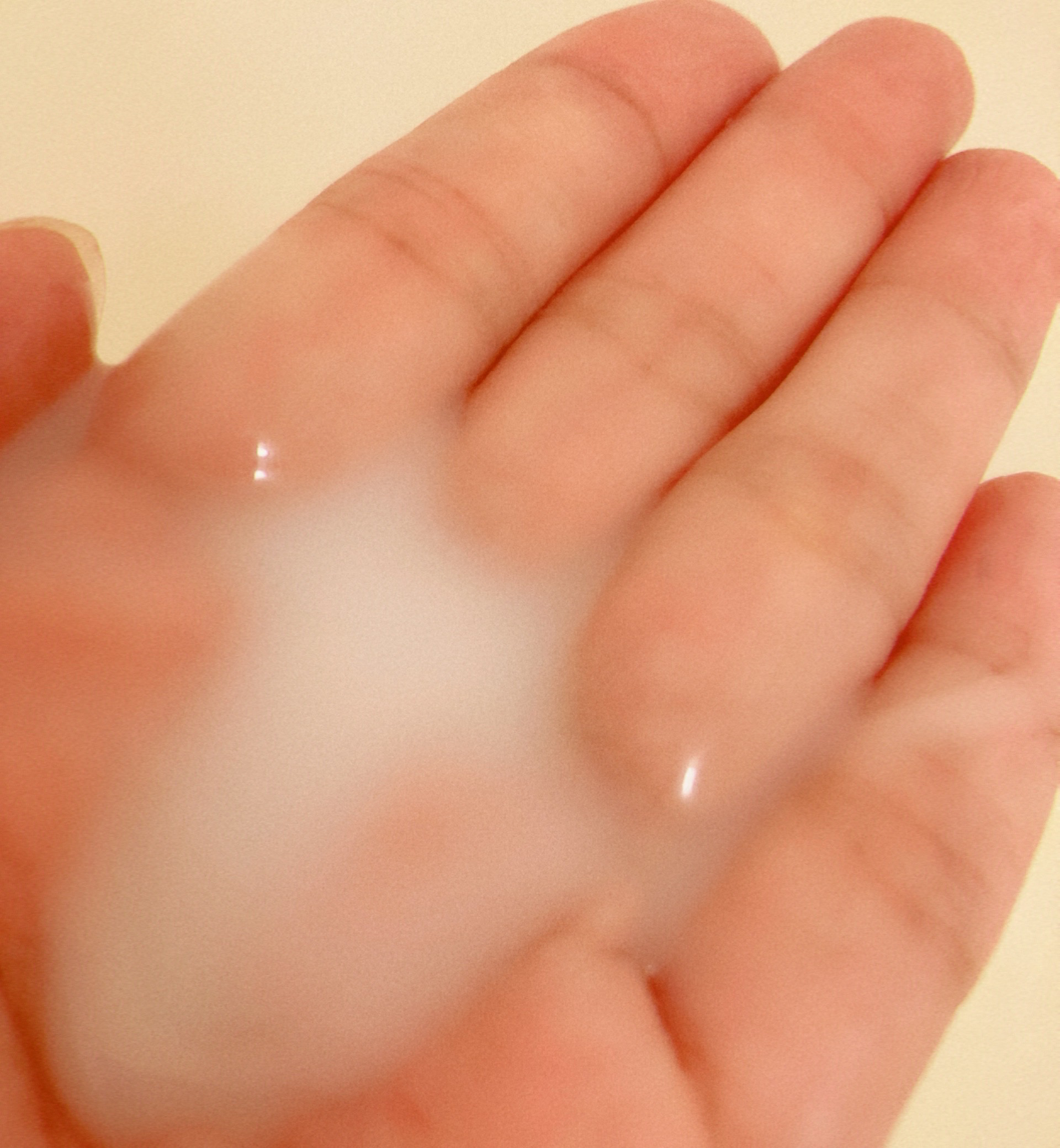 デオドラントボディミルク フローラルブーケ/エージーデオ24/ボディミルクを使ったクチコミ（2枚目）