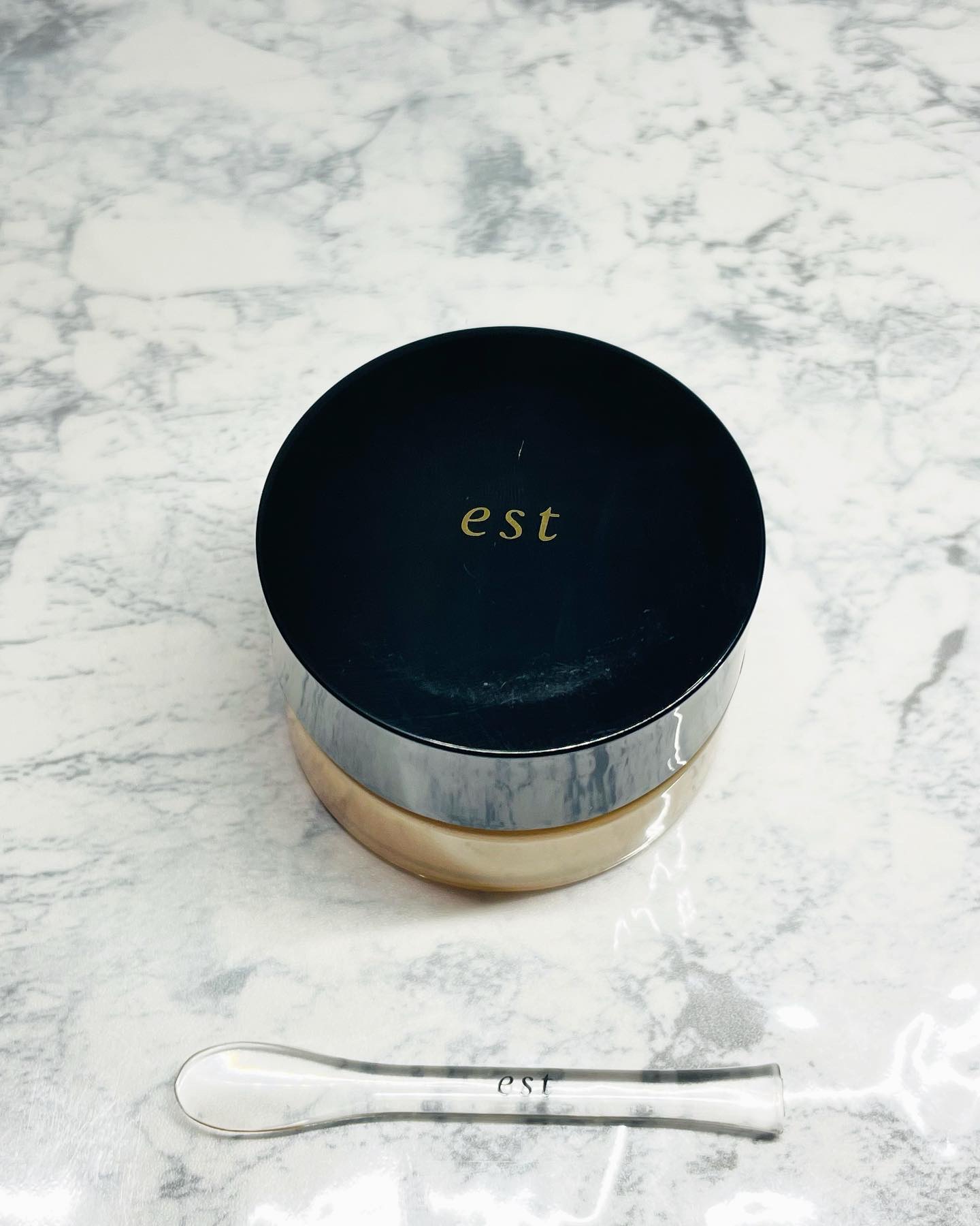 エスト フローレス コンシーリング クリームファンデーション/est/クリーム・エマルジョンファンデーションを使ったクチコミ（1枚目）