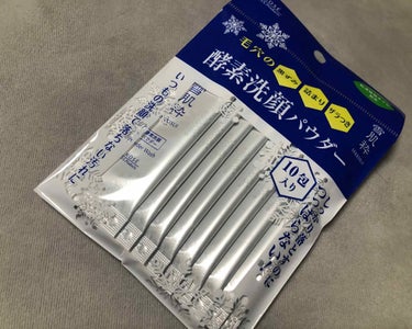 ＊コンビニスキンケア
・
・
こちらは、KOSEの雪肌粋　酵素洗顔パウダーになります。

毛穴の黒ずみ、詰まり、ザラつきが気になる方におすすめです。

①手のひらにパウダーを取り、少量の水またはお湯含ま