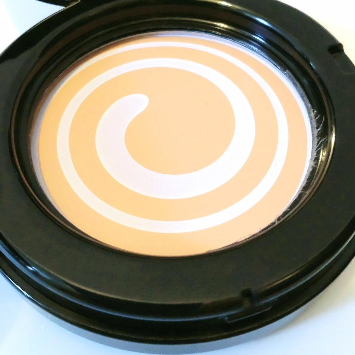 パーフェクトカバーオーロラバームクッション/Chic Blanco/その他ファンデーションを使ったクチコミ(2枚目)