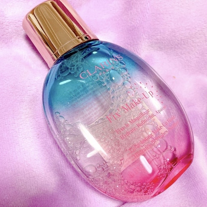 フィックス メイクアップ Su21　洋ナシとバニラの限定の香り/CLARINS/ミスト状化粧水を使ったクチコミ（2枚目）