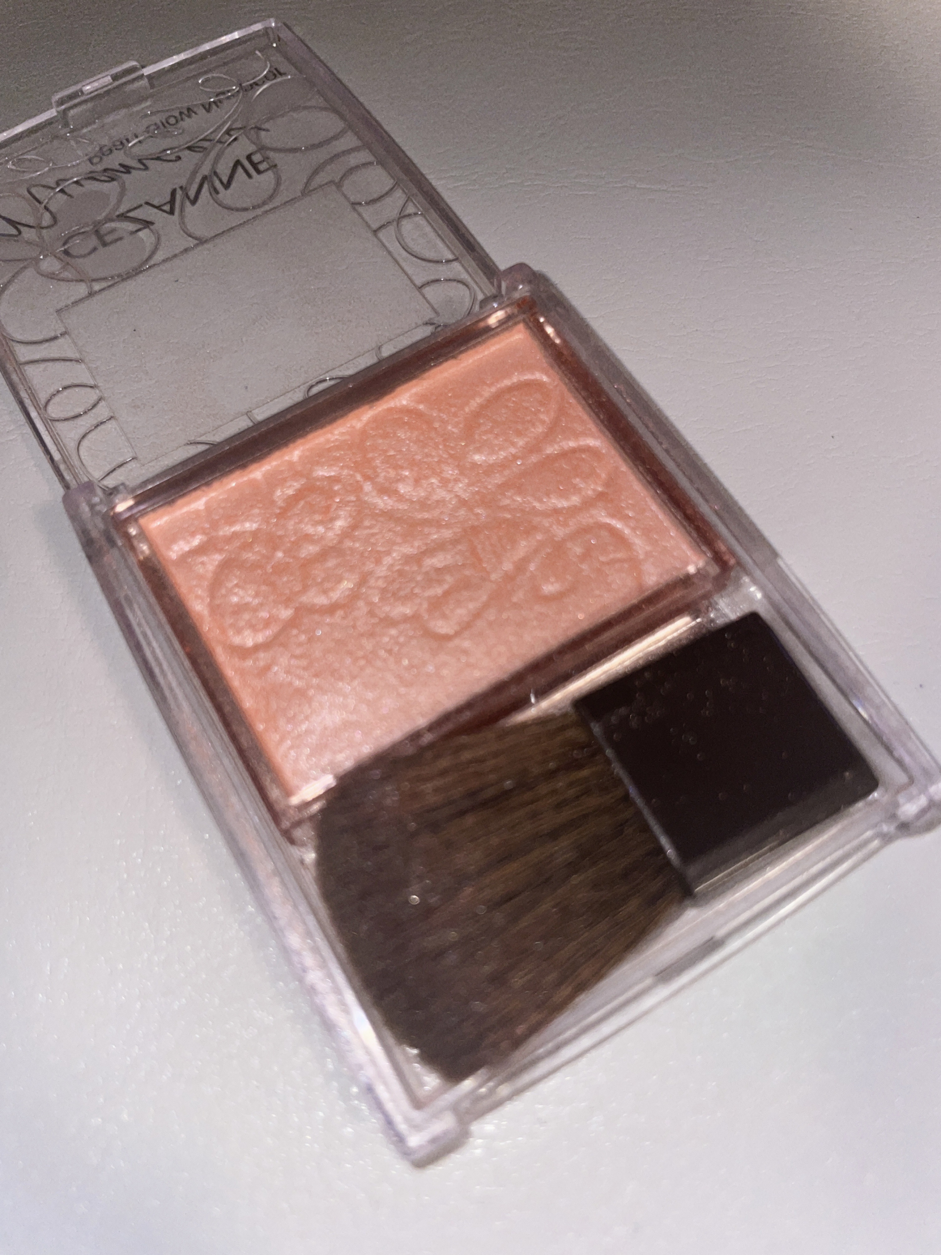 パールグロウニュアンサー/CEZANNE/パウダーハイライトを使ったクチコミ（1枚目）