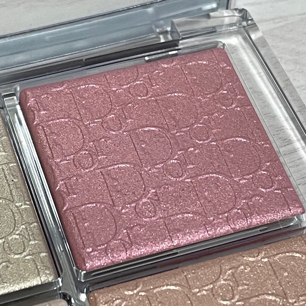 ディオール バックステージ フェイス グロウ パレット/Dior/ハイライトを使ったクチコミ(5枚目)