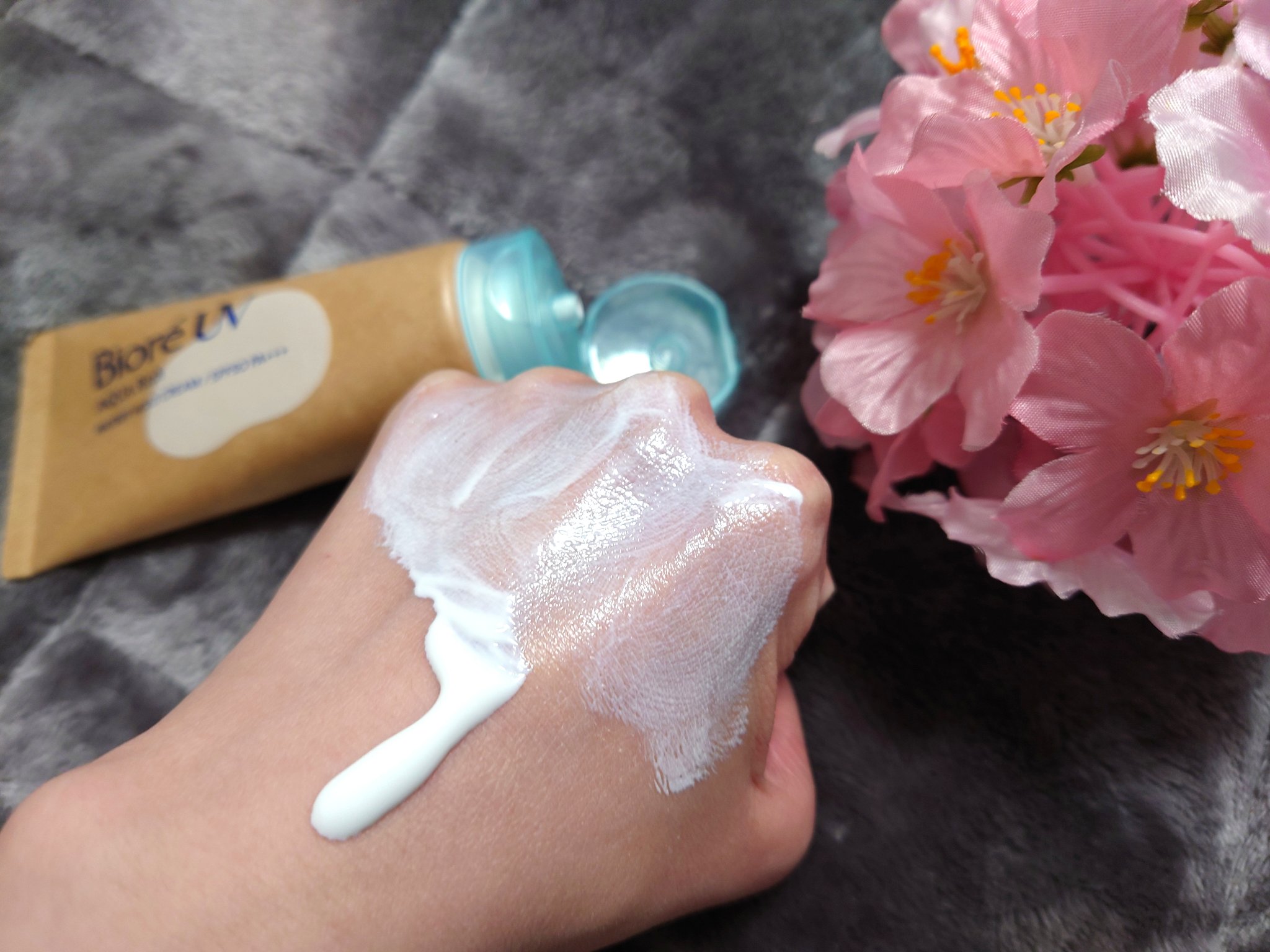 ビオレUV アクアリッチ ウォータリーホールドクリーム（水肌記憶UV）/ビオレ/日焼け止めクリームを使ったクチコミ（3枚目）