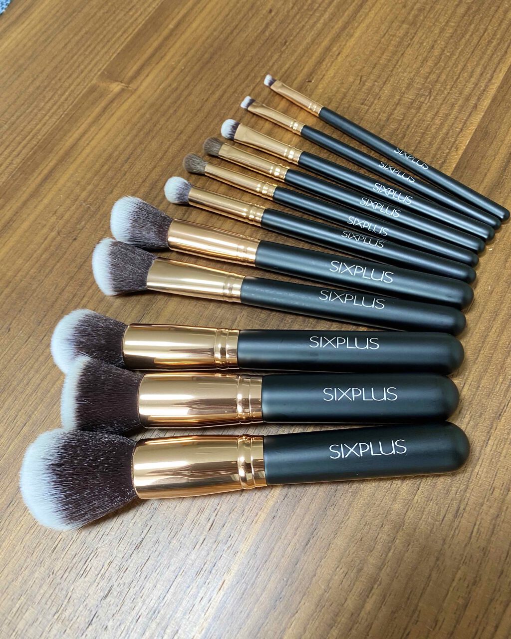 貴族のゴールド メイクブラシ11本セット 化粧ポーチ付き/SIXPLUS/メイクブラシを使ったクチコミ(1枚目)