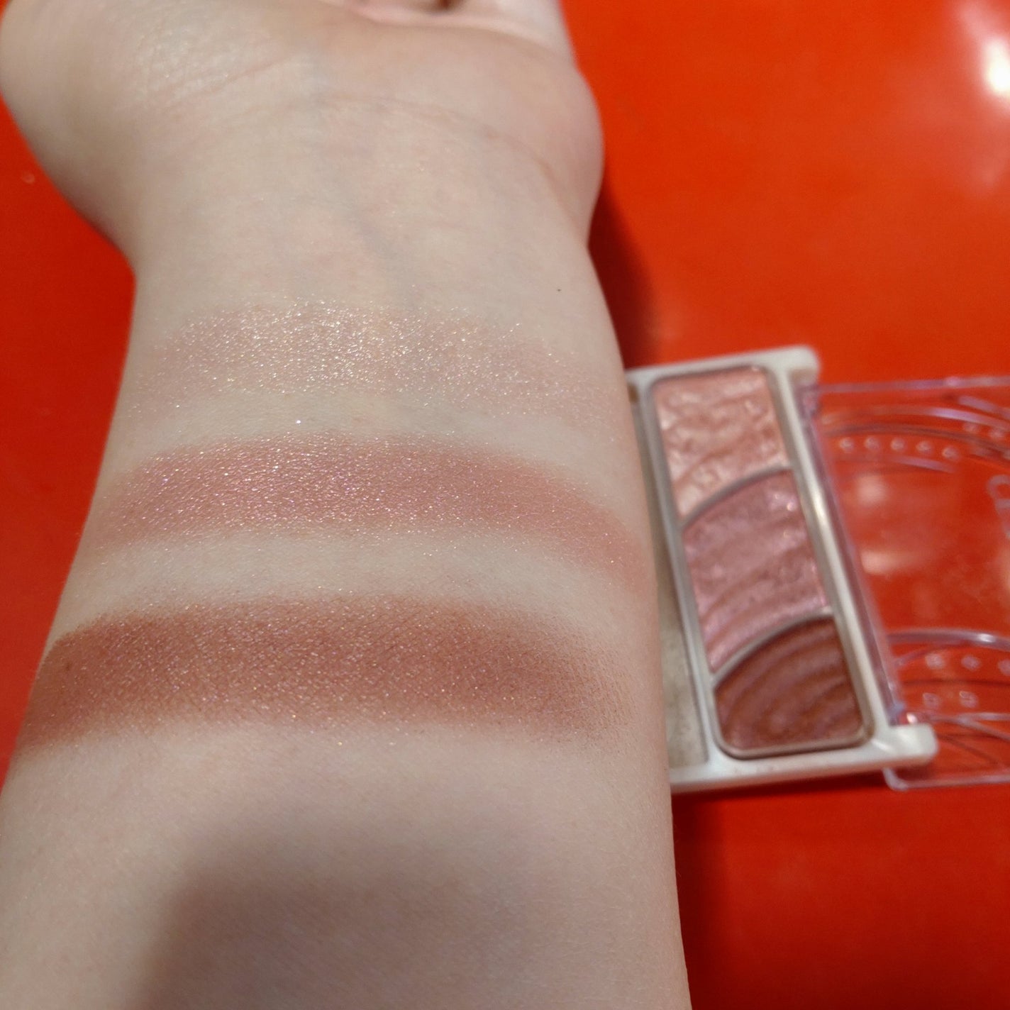 トーンアップアイシャドウ/CEZANNE/アイシャドウパレットを使ったクチコミ(6枚目)