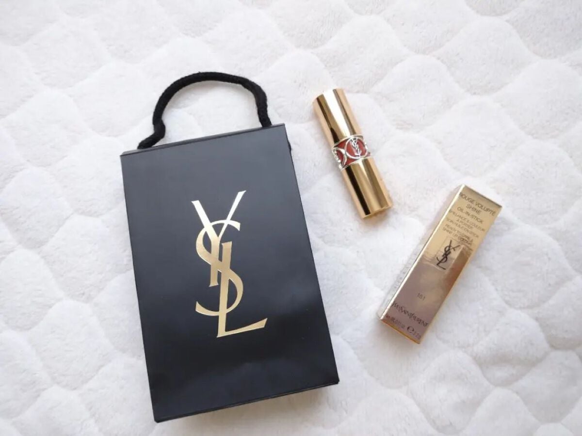 ルージュ ヴォリュプテ シャイン/YVES SAINT LAURENT BEAUTE/口紅を使ったクチコミ(3枚目)