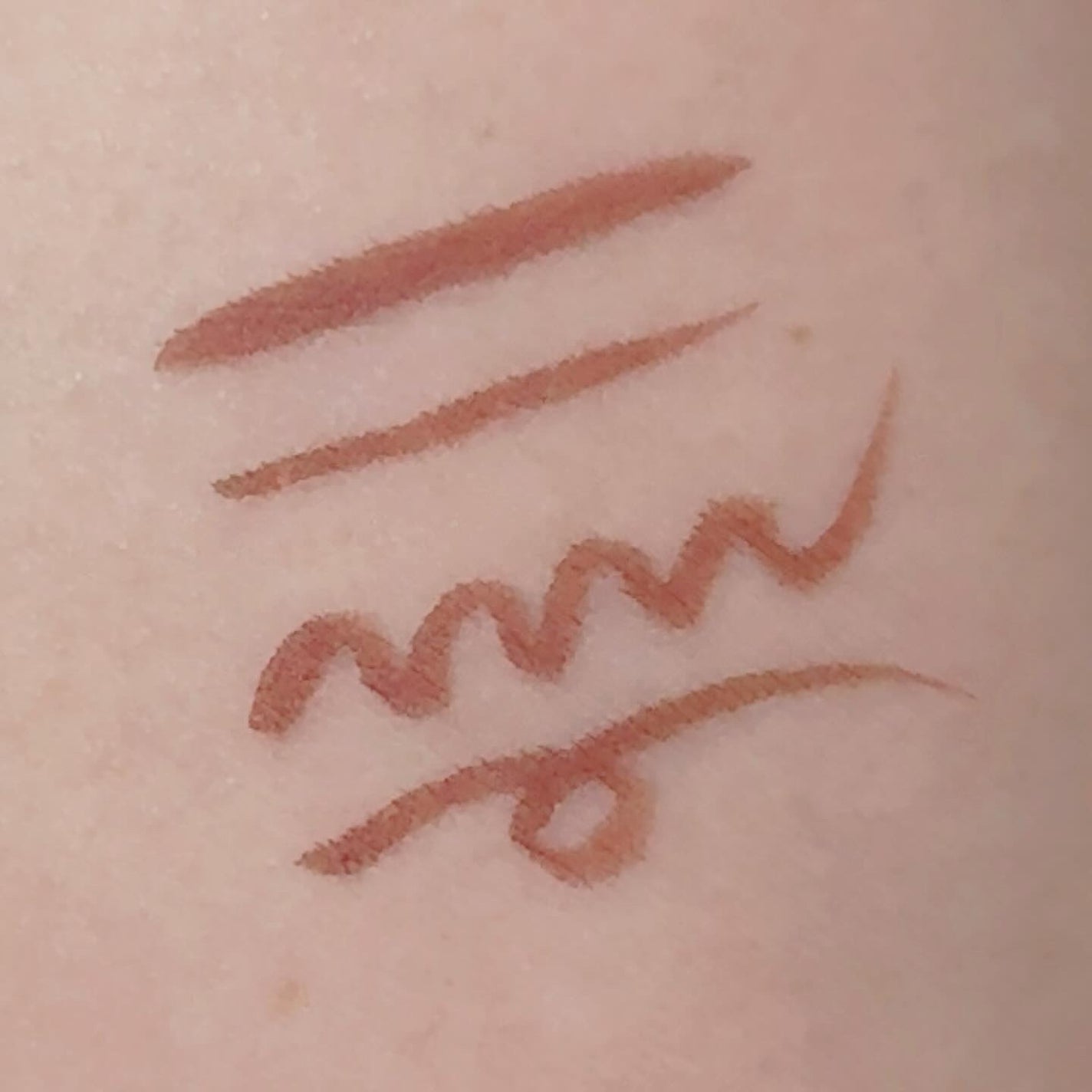 シルキーリキッドアイライナーWP/D-UP/リキッドアイライナーを使ったクチコミ(4枚目)