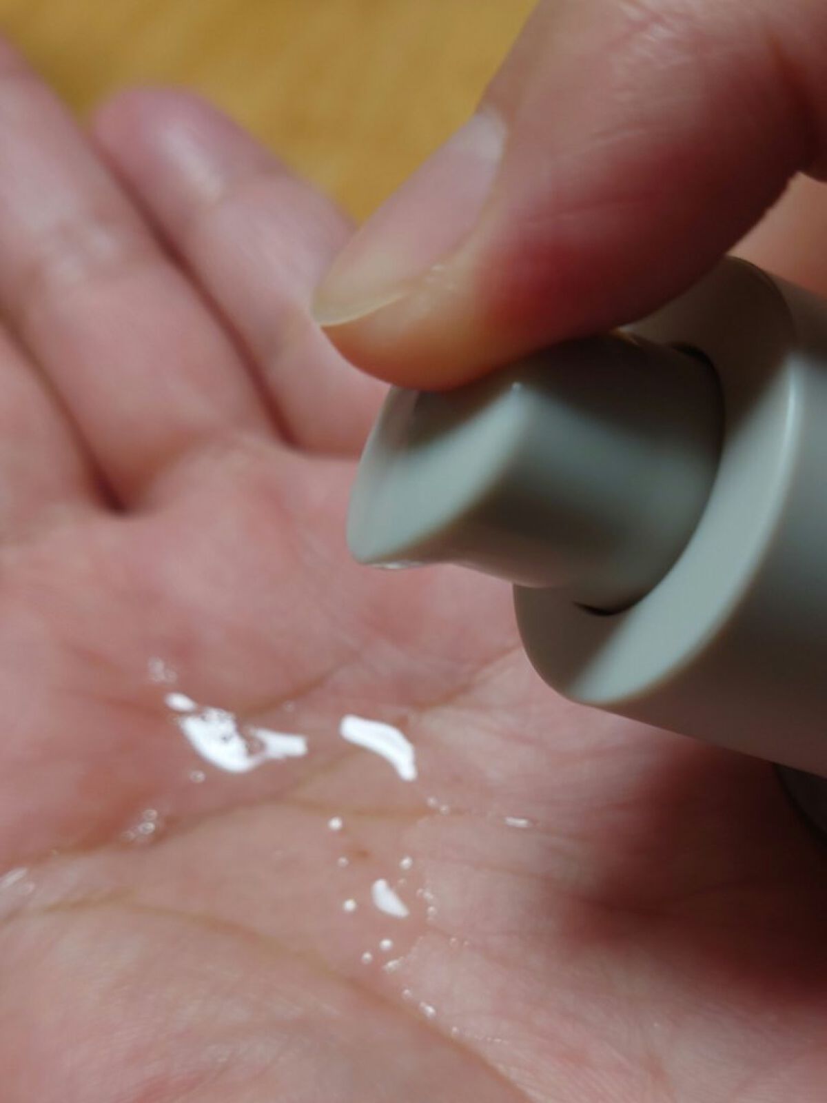 アロマティックヘアオイル ザクロ＆セダーウッドの香り/Off&Relax/ヘアオイルを使ったクチコミ（2枚目）