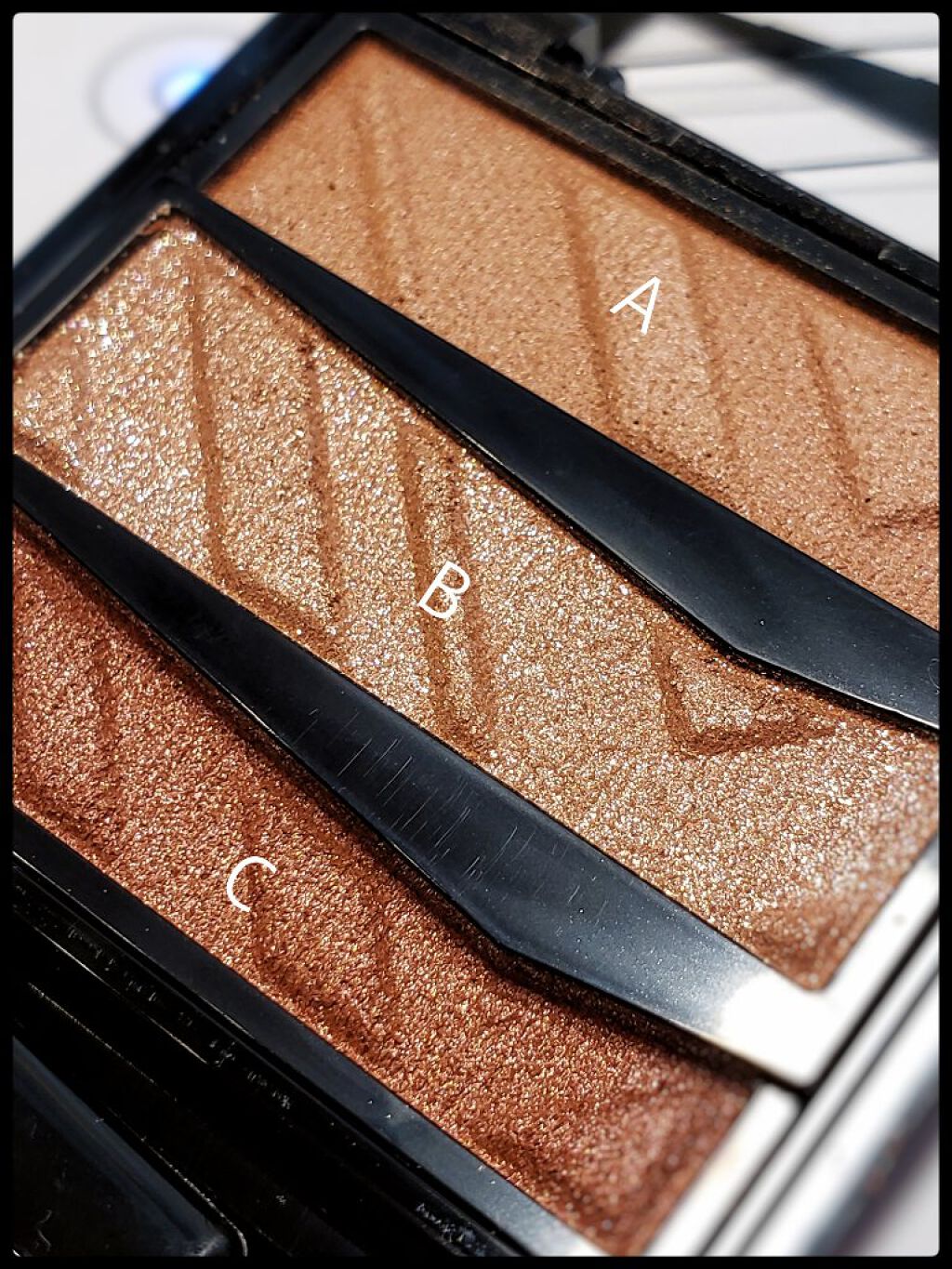 パーツリサイズシャドウ/KATE/アイシャドウパレットを使ったクチコミ(3枚目)