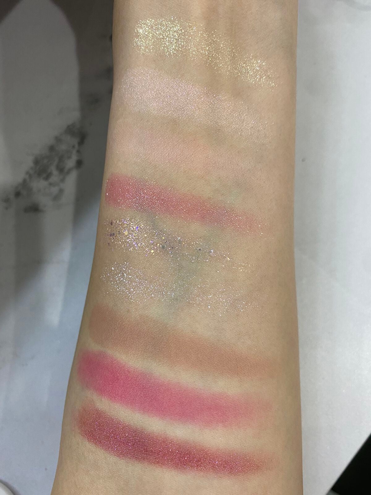 グリッターペディアアイパレット/unleashia/アイシャドウパレットを使ったクチコミ(6枚目)