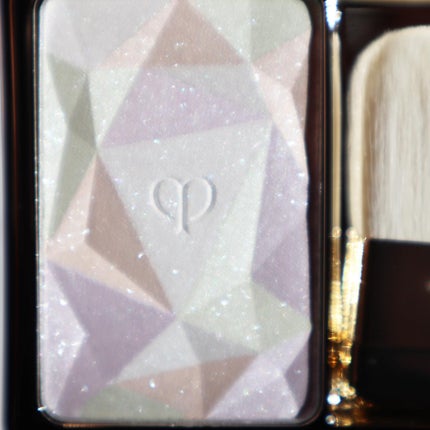 ル・レオスールデクラ /クレ・ド・ポー ボーテ/パウダーハイライトを使ったクチコミ(2枚目)