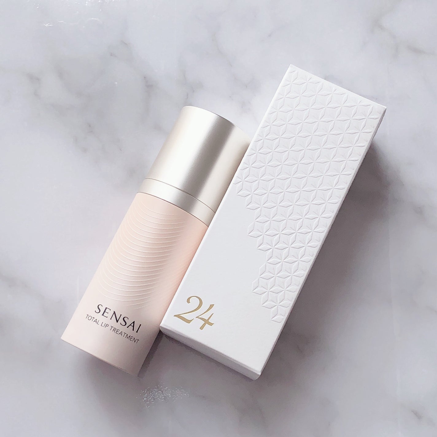 センサイ トータルリップトリートメント/SENSAI/リップ美容液を使ったクチコミ(1枚目)