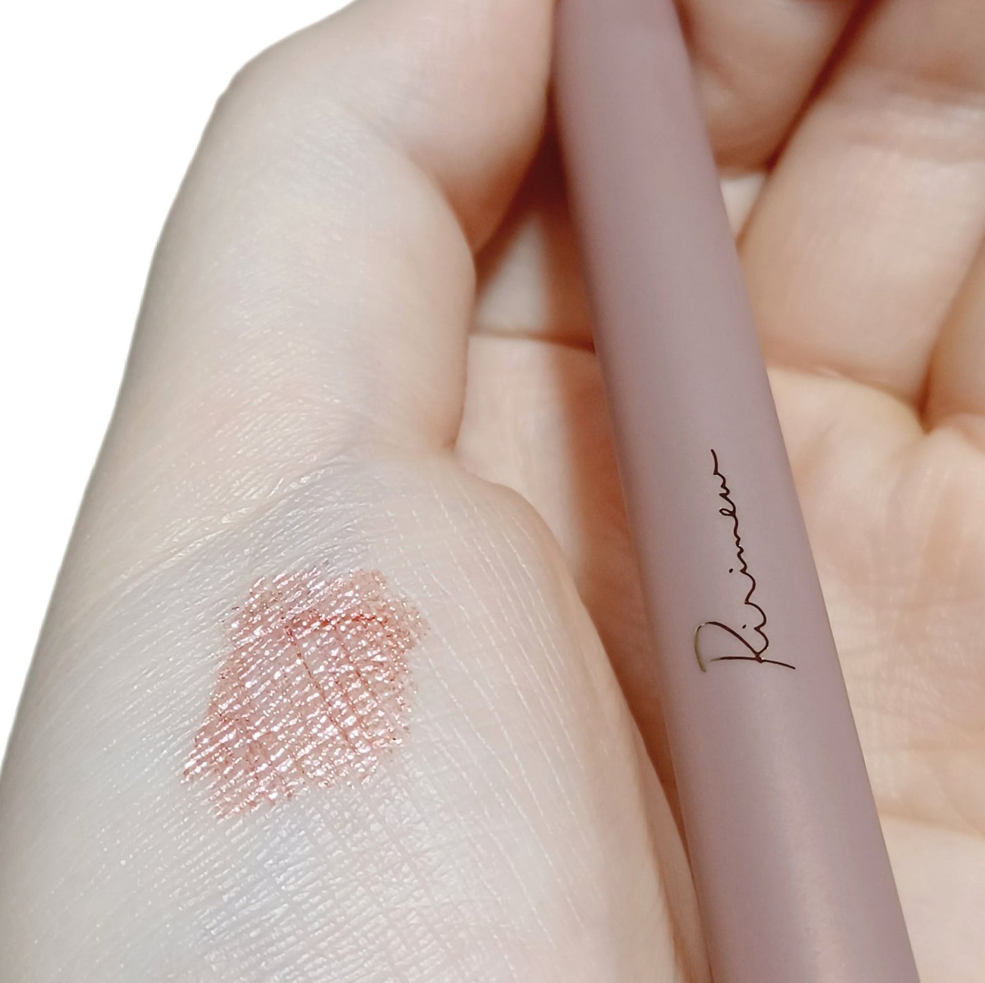 ウォータリーラメライナー/Ririmew/リキッドアイライナーを使ったクチコミ(4枚目)