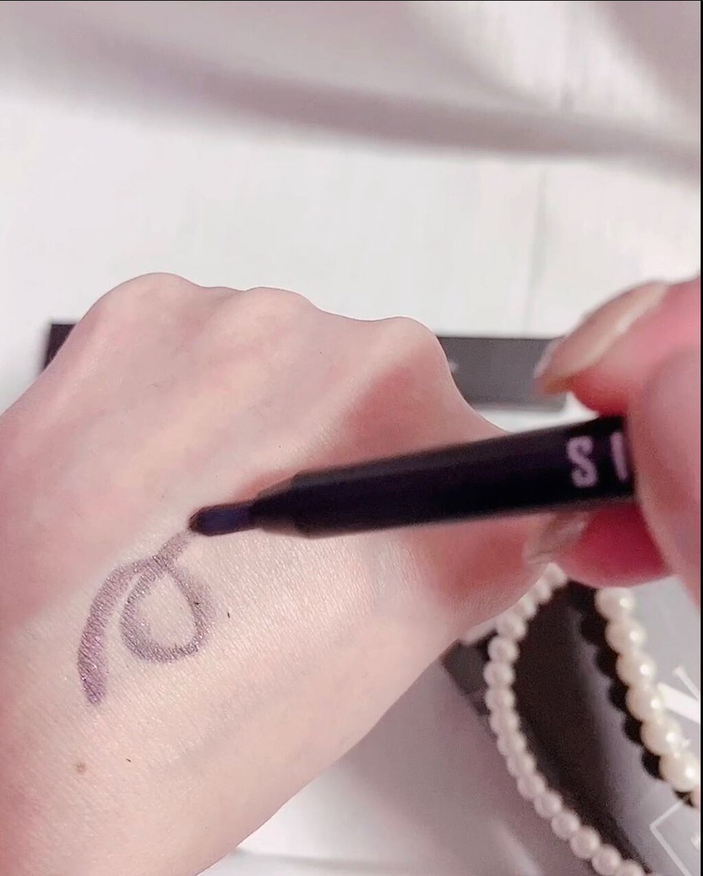 ウォータープルーフペンシルアイライナー 02 CHIC NAVY/SISTER ANN/ペンシルアイライナーを使ったクチコミ（2枚目）