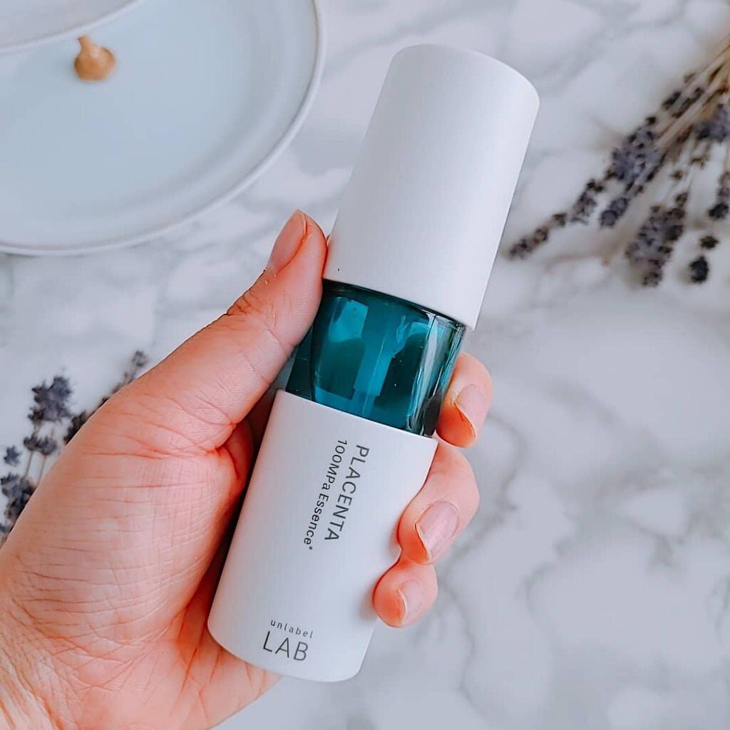 ᎮꭿꮪꮪꭵFꮮꭴꮢꭿ on LIPS 「ドラッグストアで購入☝️プチプラで良い美容液みつけちゃった😊ア..」(4枚目)