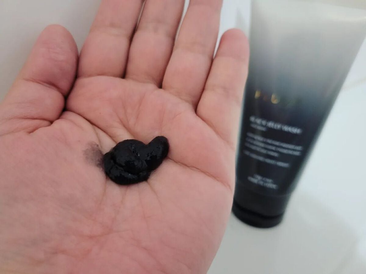 BLACK JELLY WASH(ブラックジェリーウォッシュ)/PLUEST/その他洗顔料を使ったクチコミ(3枚目)