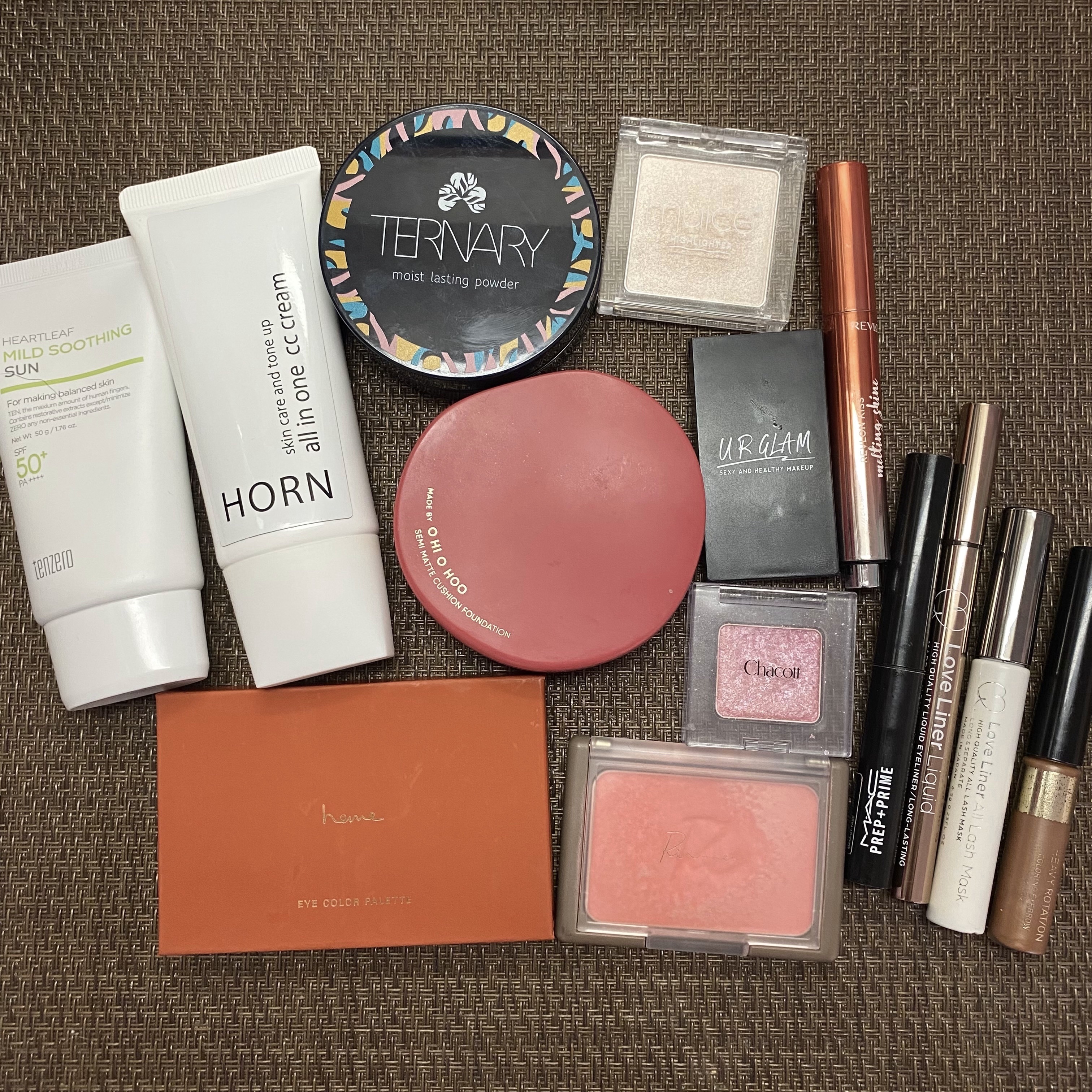 キス メルティング シャイン リップスティック 003 クリスタル コーラル/REVLON/口紅を使ったクチコミ（3枚目）