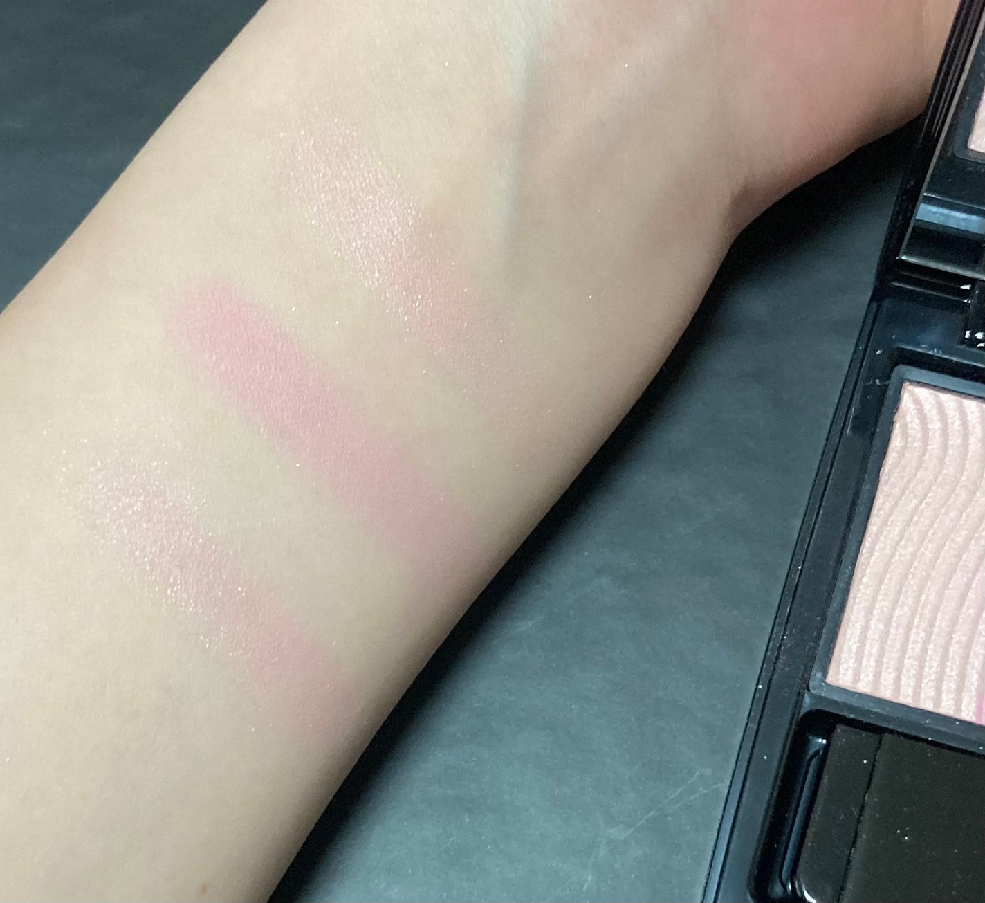 ミネラルプレストチーク/エトヴォス/パウダーチークを使ったクチコミ(2枚目)