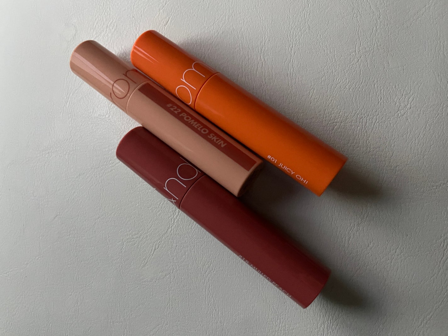 ジューシーラスティングティント/rom&nd/リップティントを使ったクチコミ(1枚目)